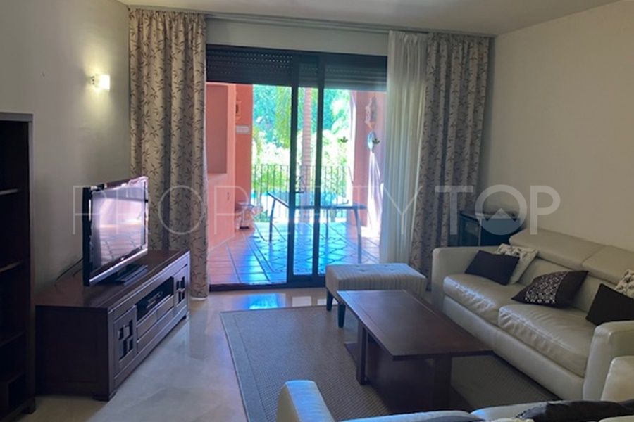 Apartamento a la venta con 3 dormitorios en Marbella Este