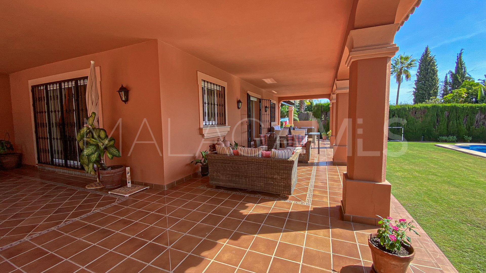 Buy villa in Xarblanca