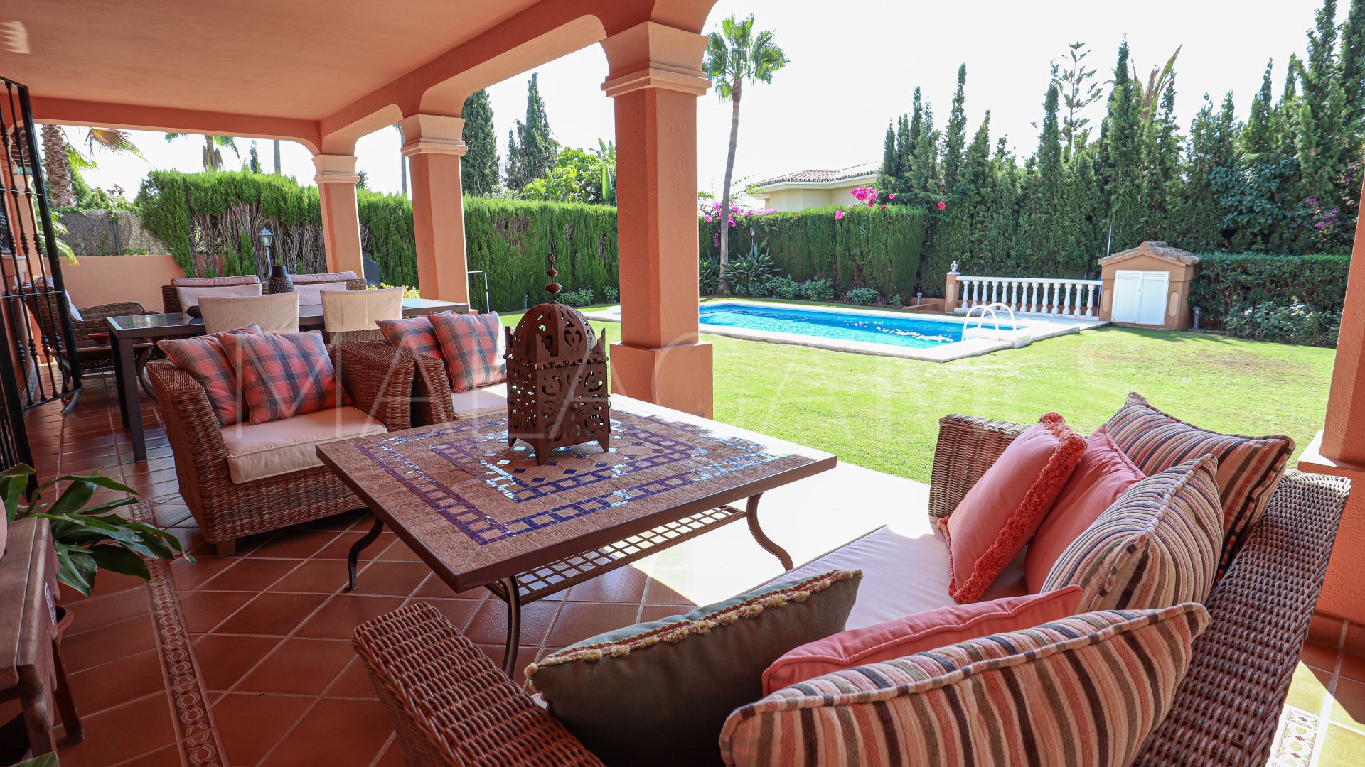 Buy villa in Xarblanca