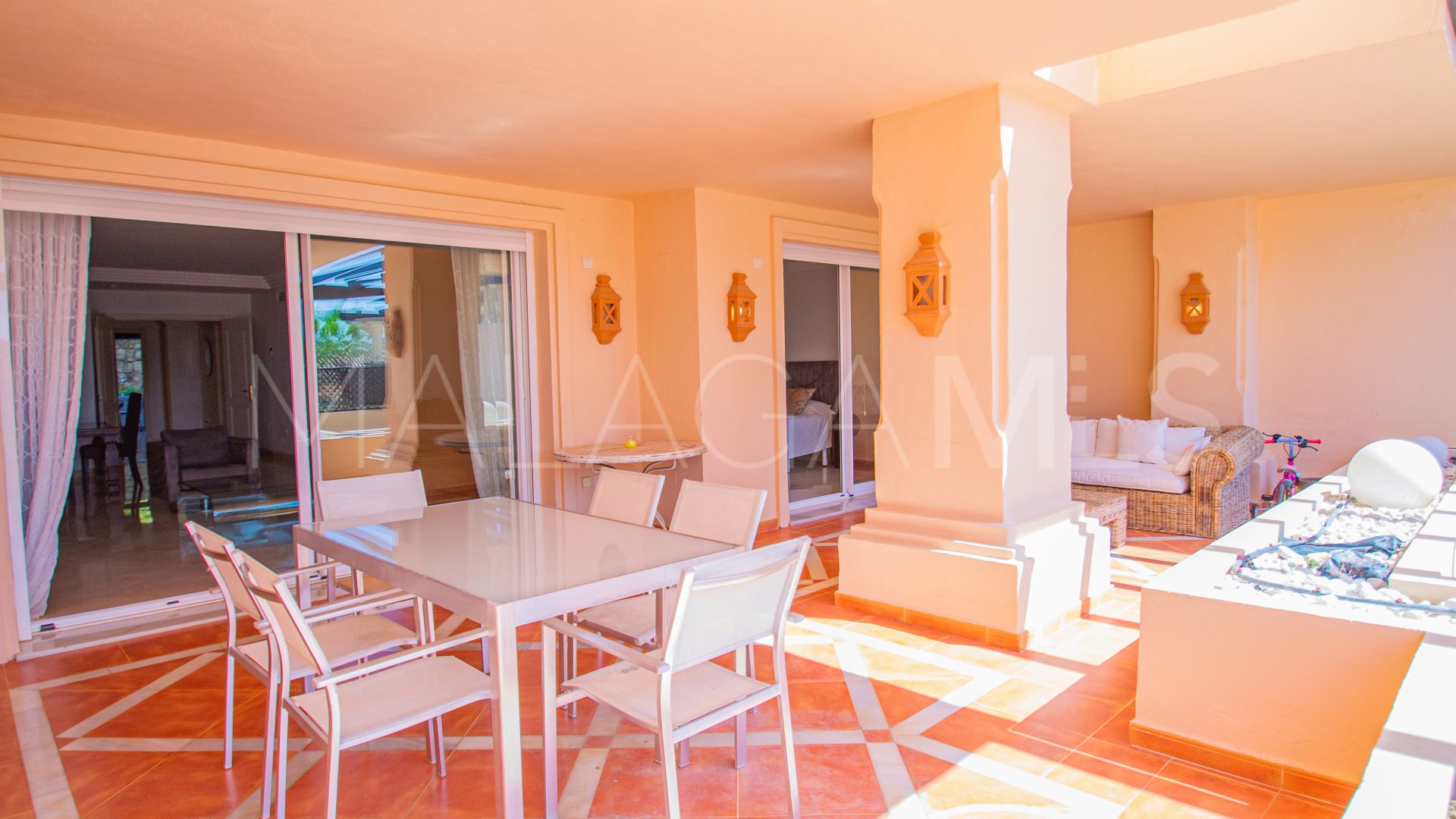 For sale Nueva Andalucia ground floor apartment with 2 bedrooms