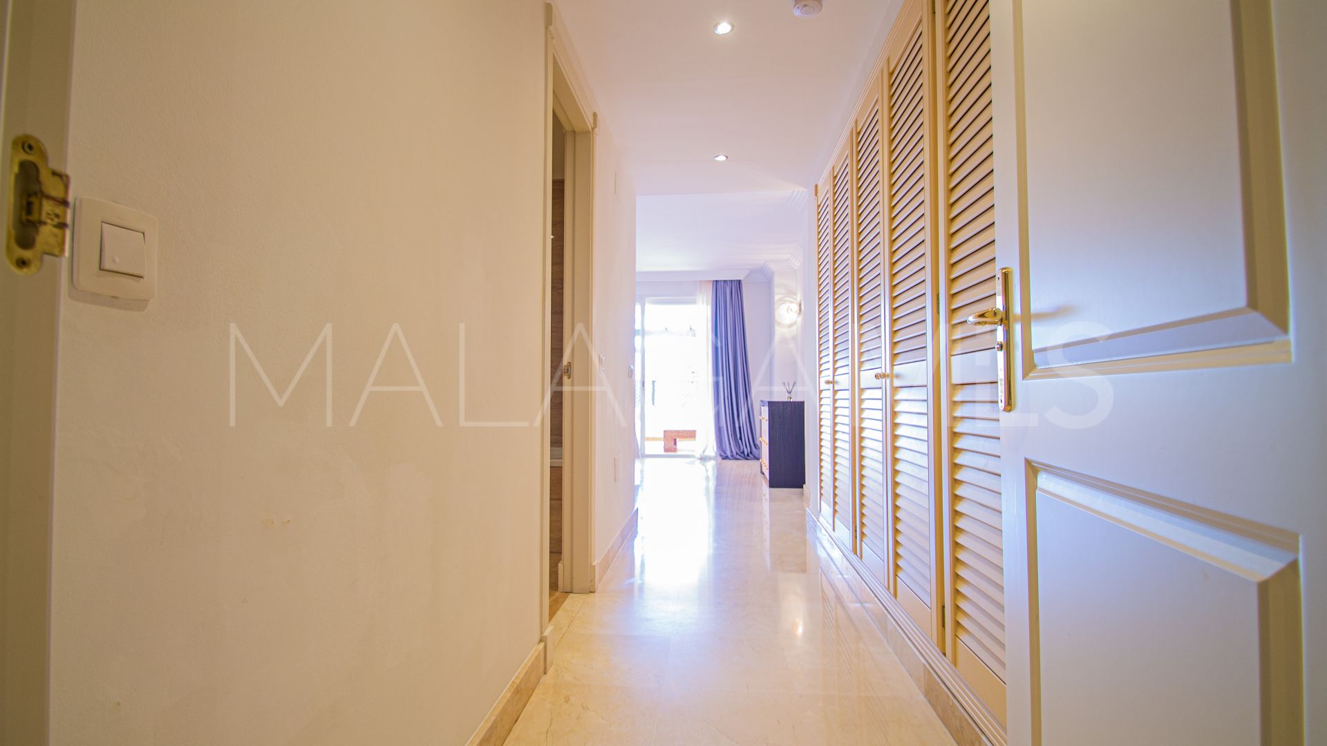 For sale Nueva Andalucia ground floor apartment with 2 bedrooms