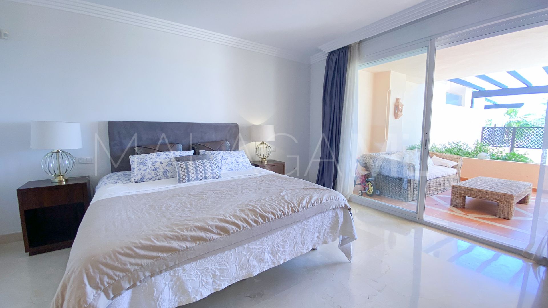 For sale Nueva Andalucia ground floor apartment with 2 bedrooms