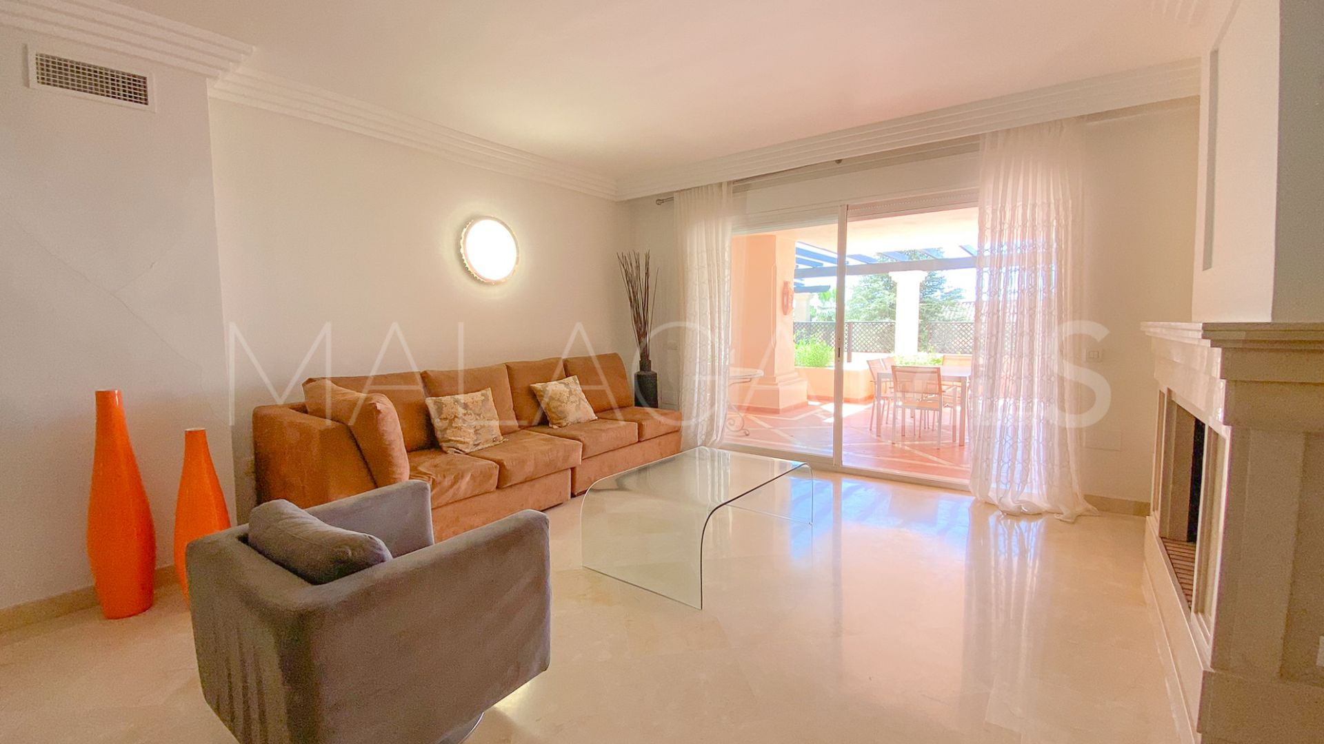 For sale Nueva Andalucia ground floor apartment with 2 bedrooms