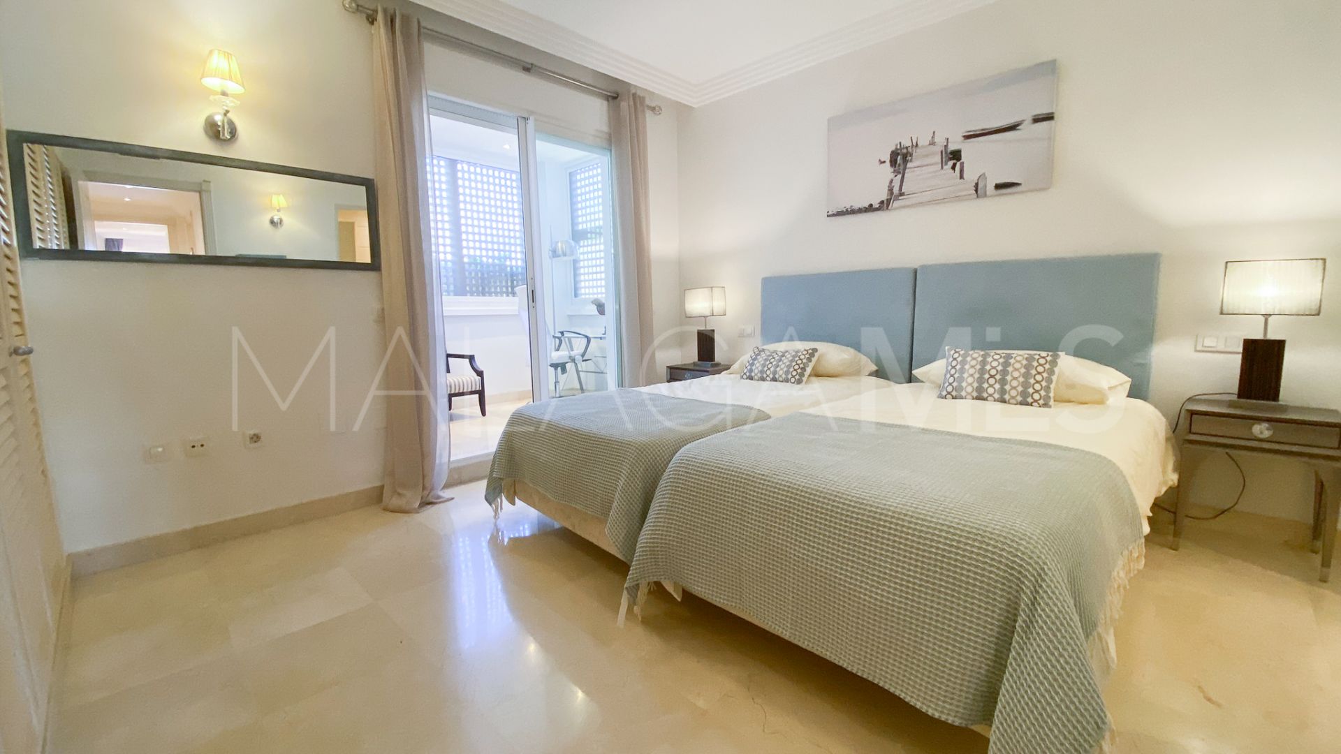 For sale Nueva Andalucia ground floor apartment with 2 bedrooms