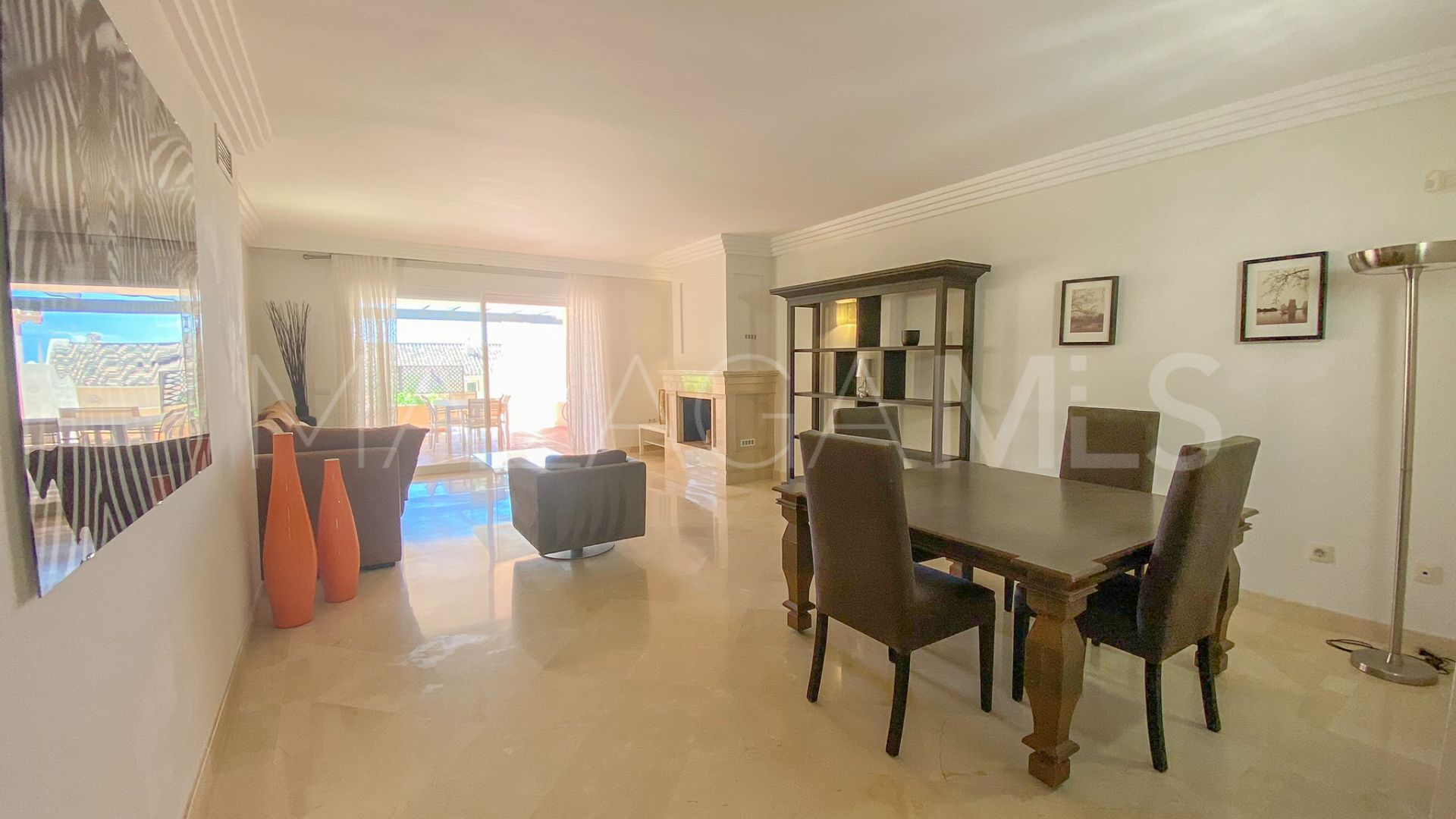 For sale Nueva Andalucia ground floor apartment with 2 bedrooms