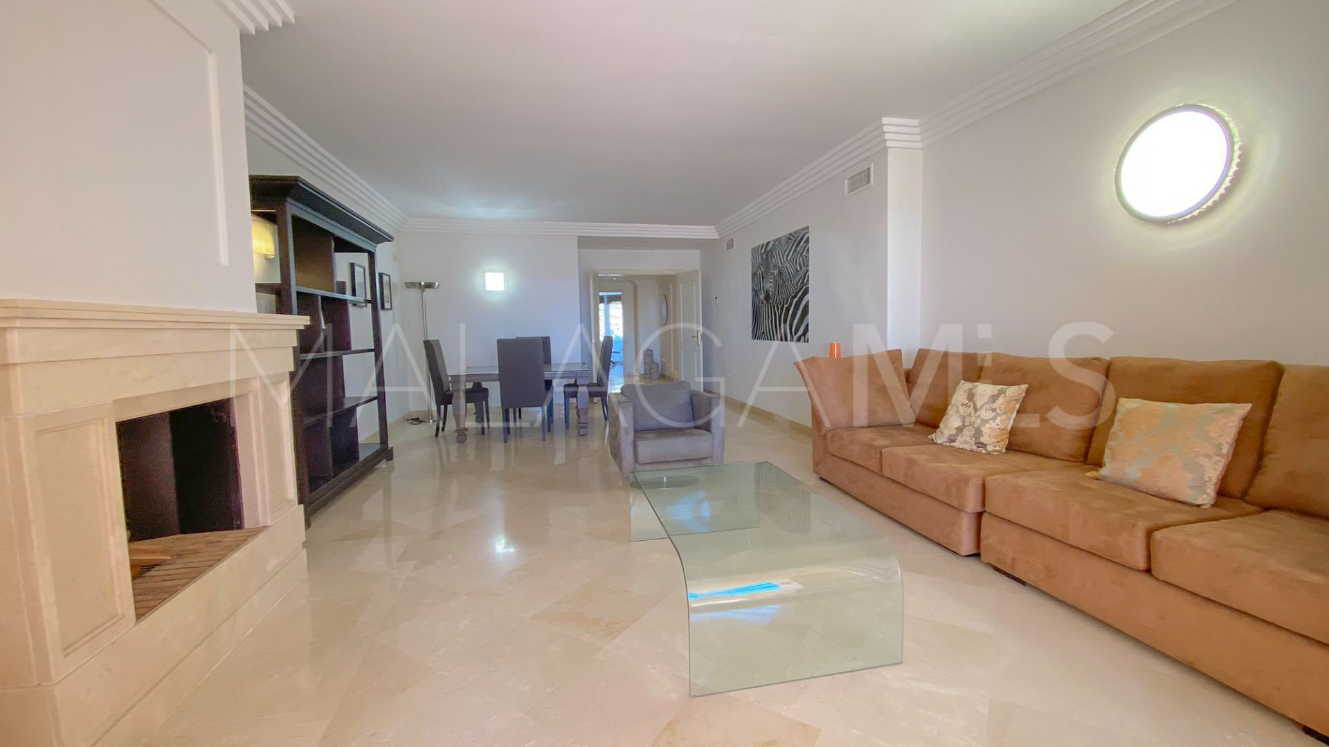 For sale Nueva Andalucia ground floor apartment with 2 bedrooms