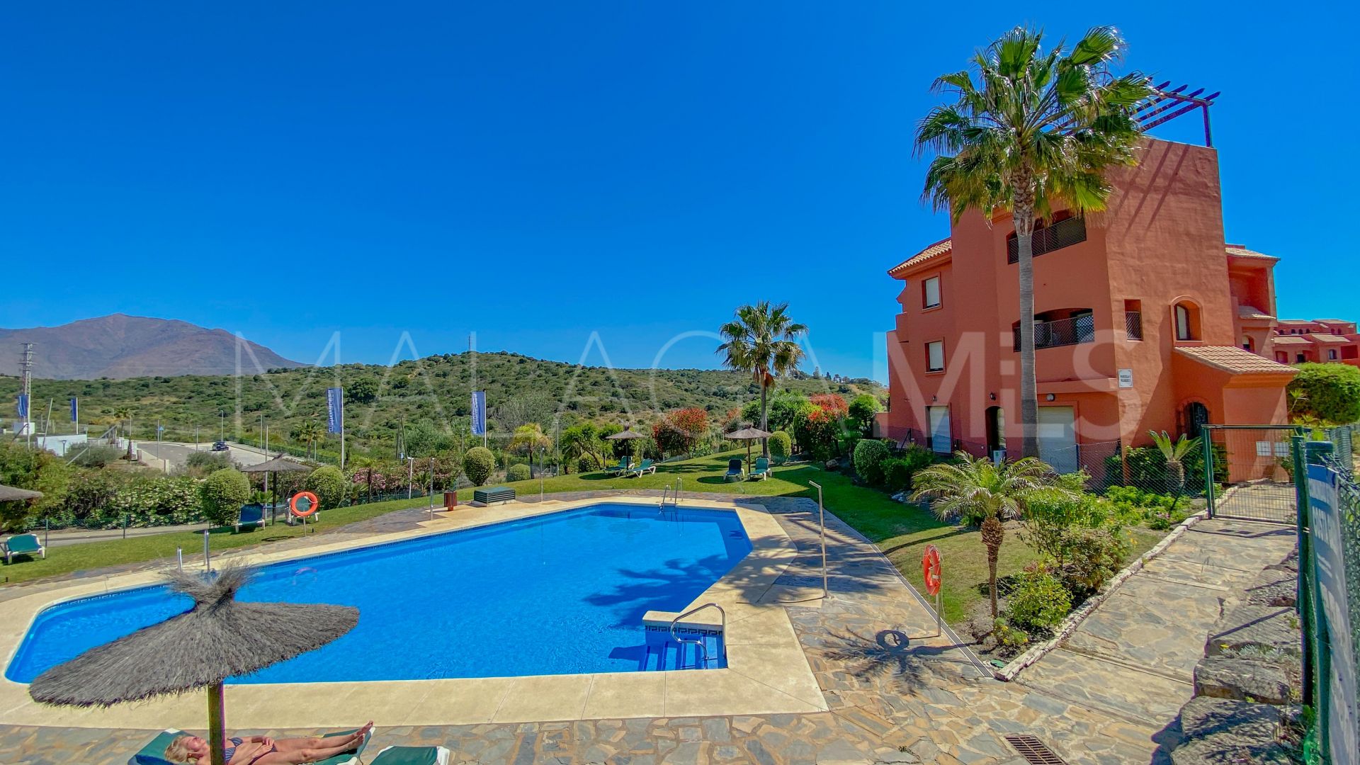 Duplex penthouse for sale in Estepona Ouest