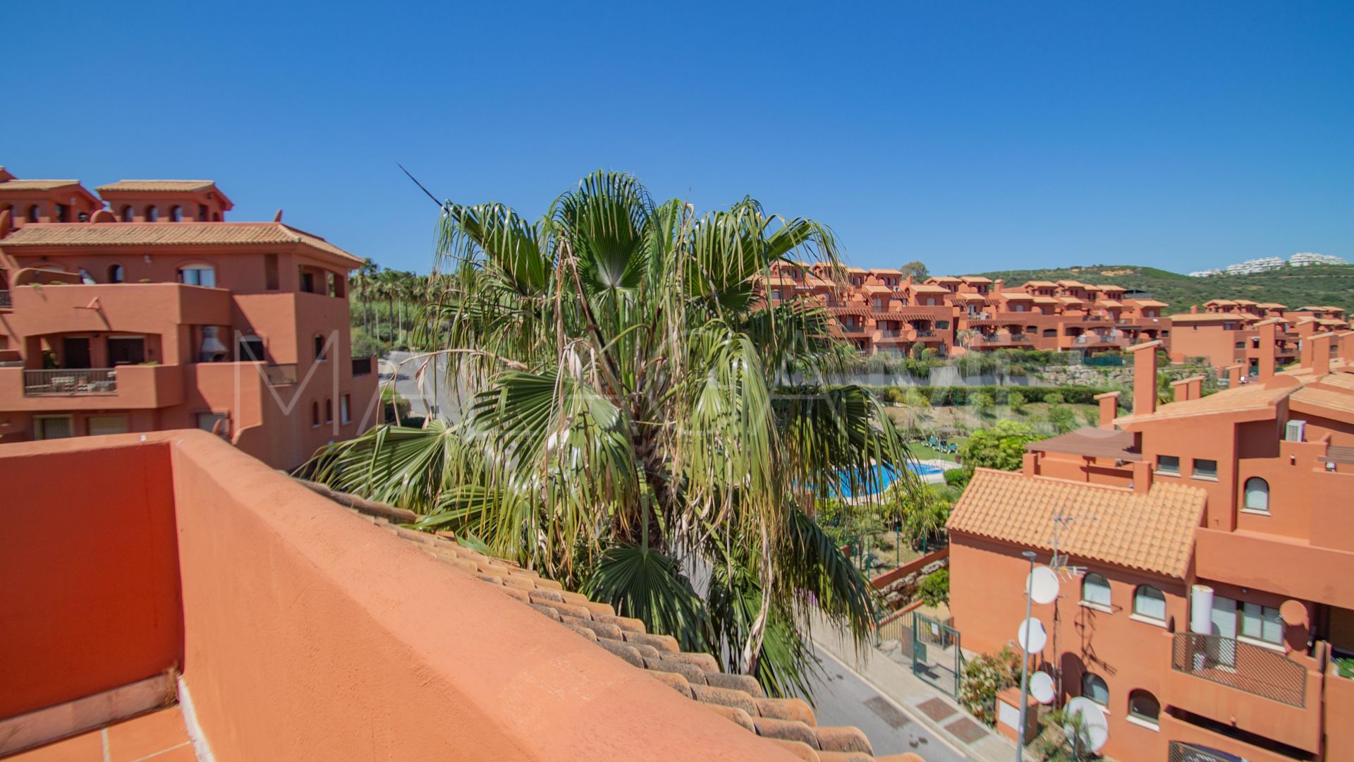 Duplex penthouse for sale in Estepona Ouest