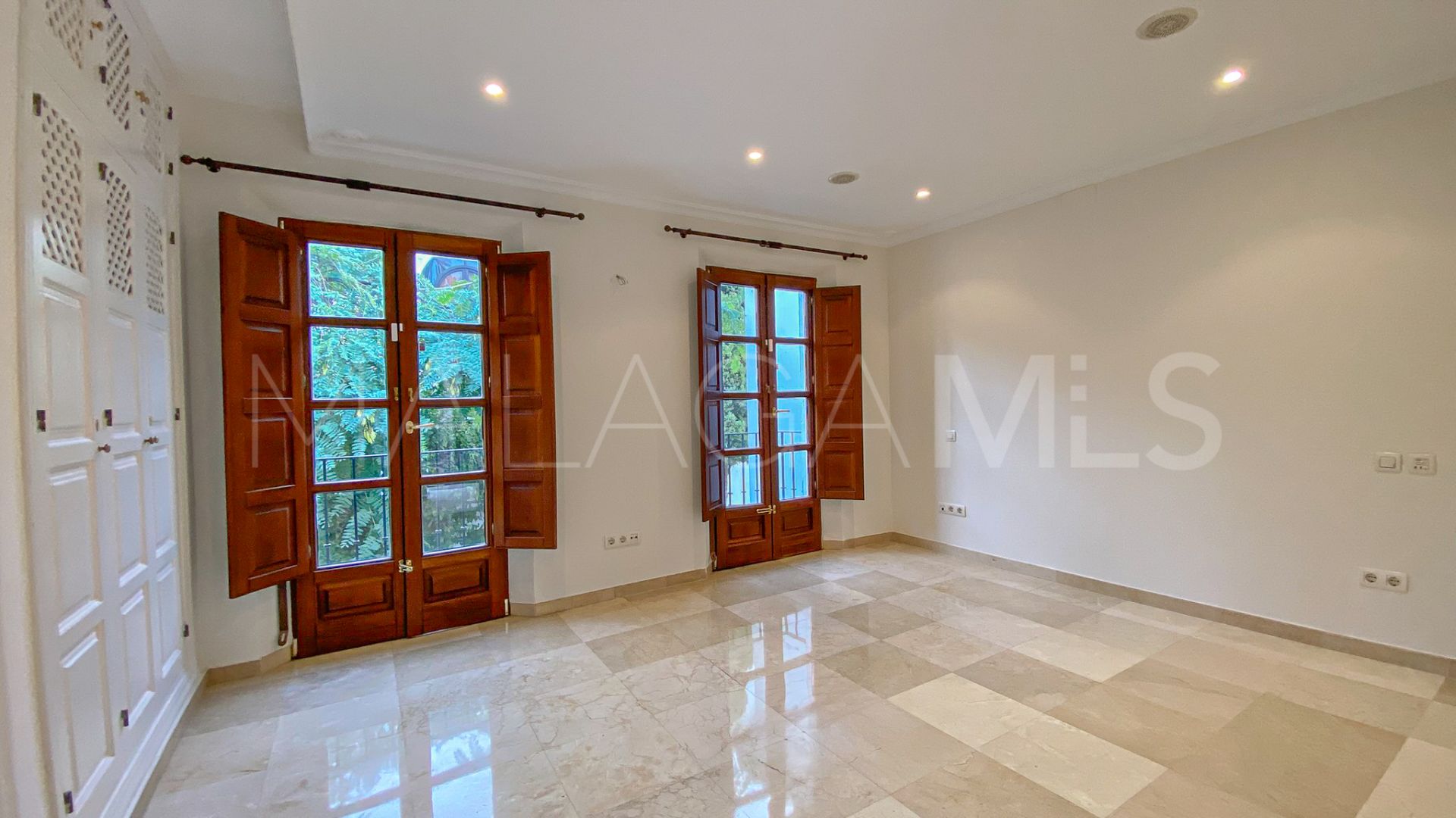 Radhus for sale in Marbella Golden Mile