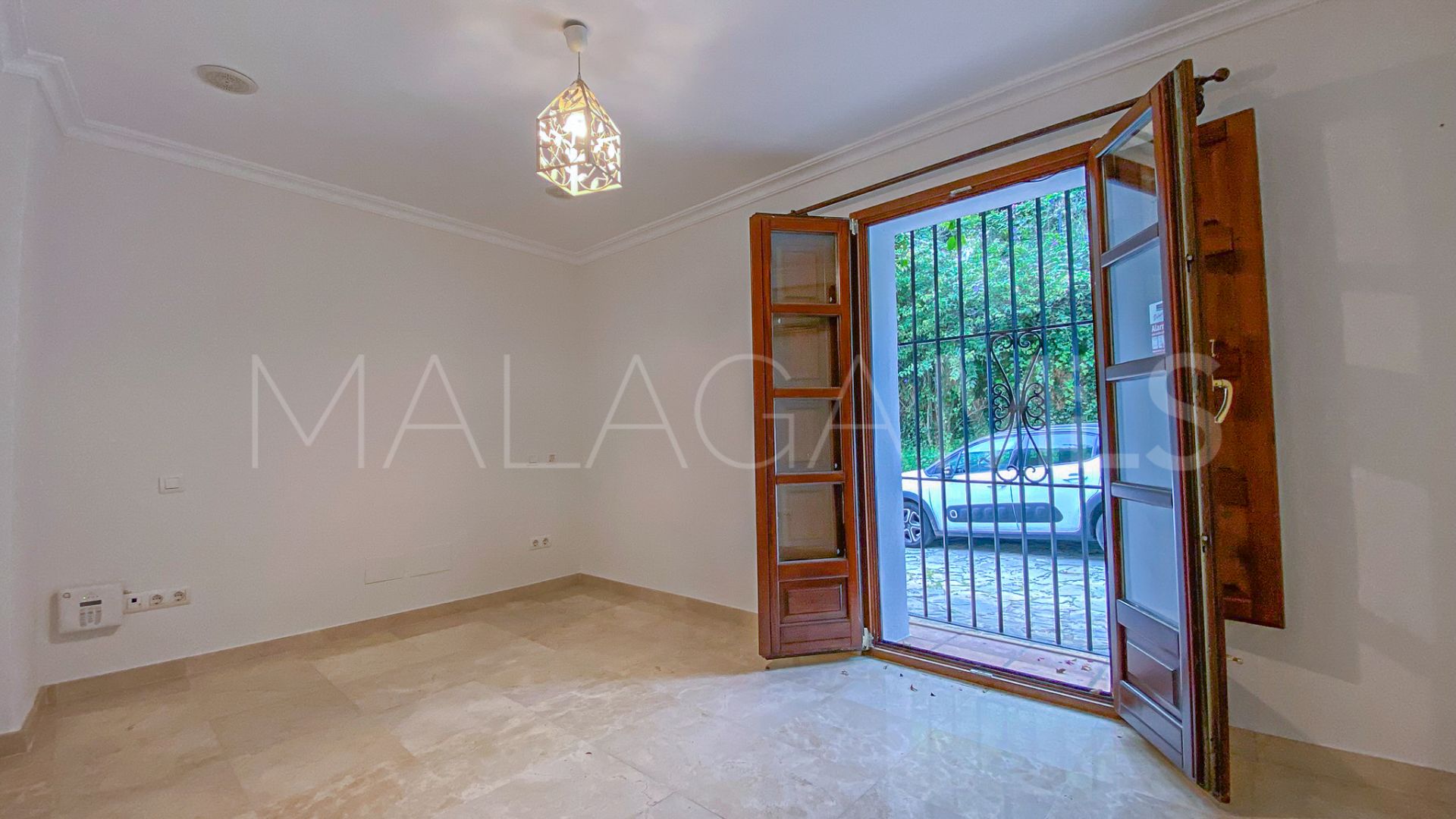 Radhus for sale in Marbella Golden Mile