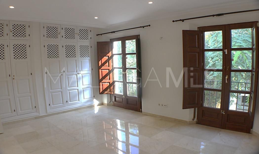 Radhus for sale in Marbella Golden Mile