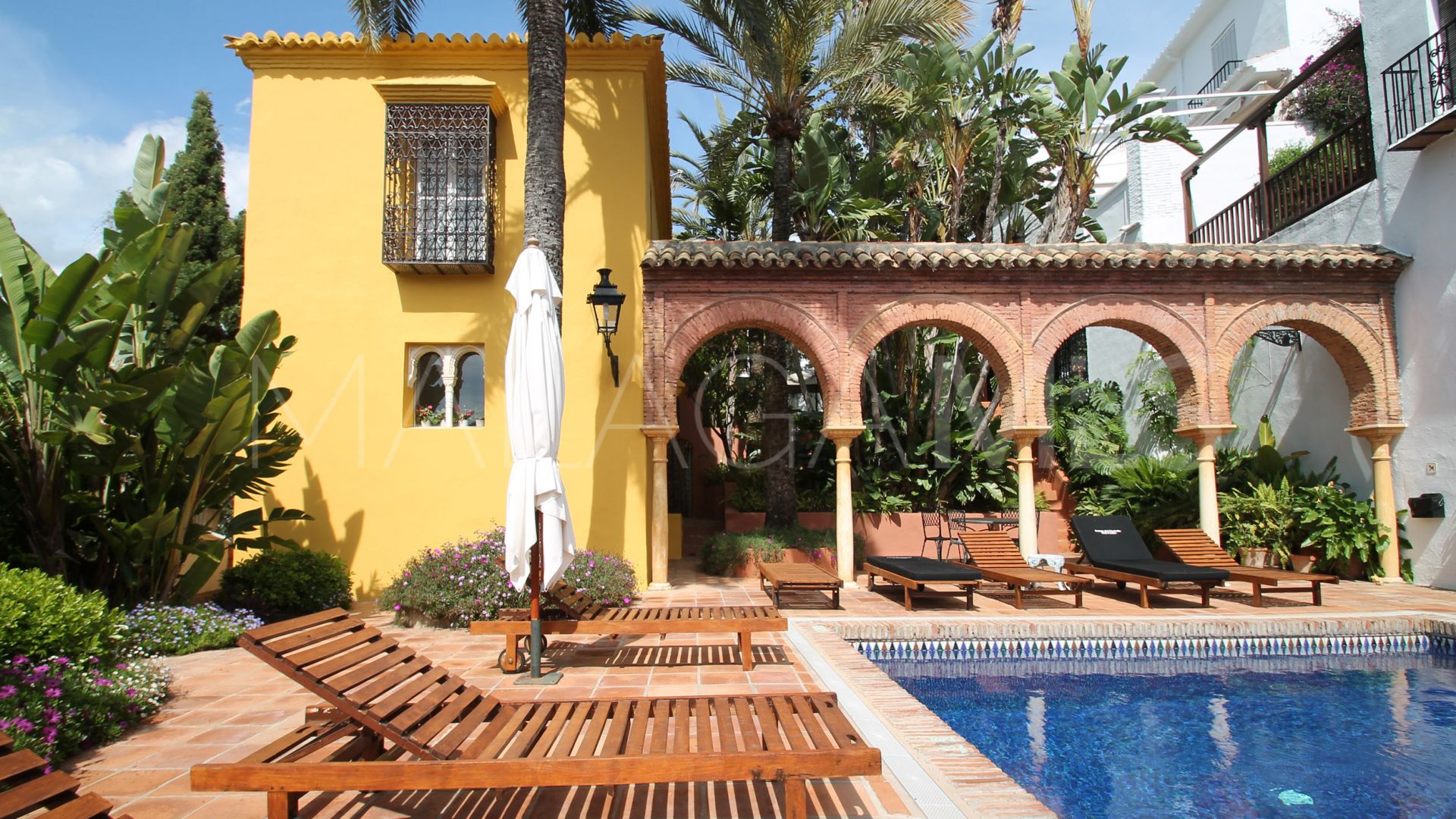 Radhus for sale in Marbella Golden Mile