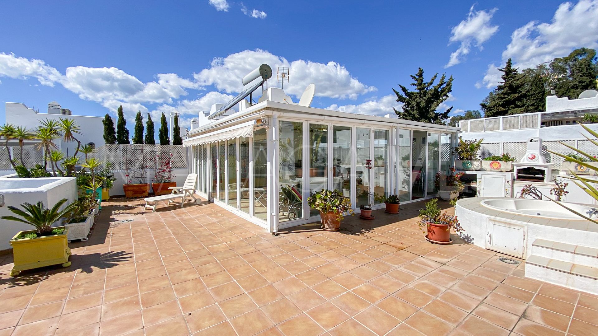 Atico duplex for sale de 3 bedrooms in Marbella Golden Mile
