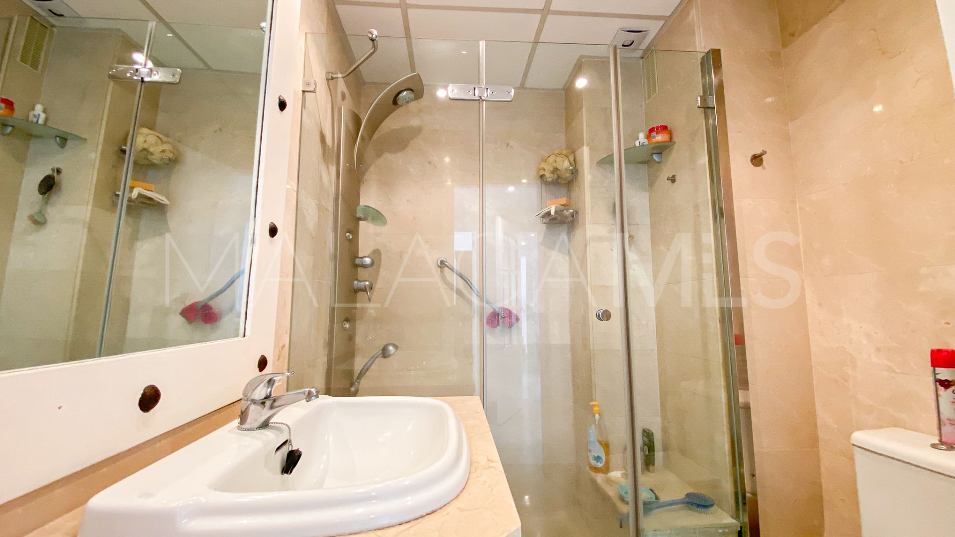 Atico duplex for sale de 3 bedrooms in Marbella Golden Mile