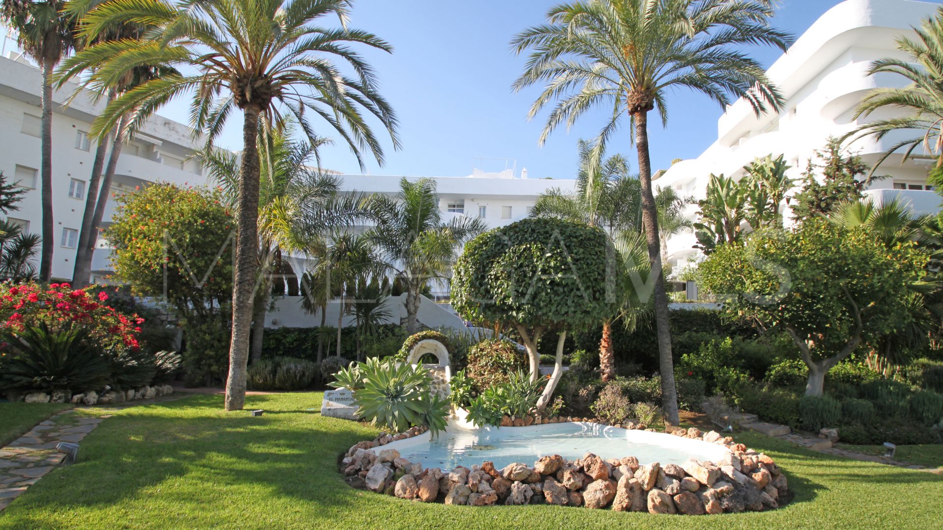 Atico duplex for sale de 3 bedrooms in Marbella Golden Mile
