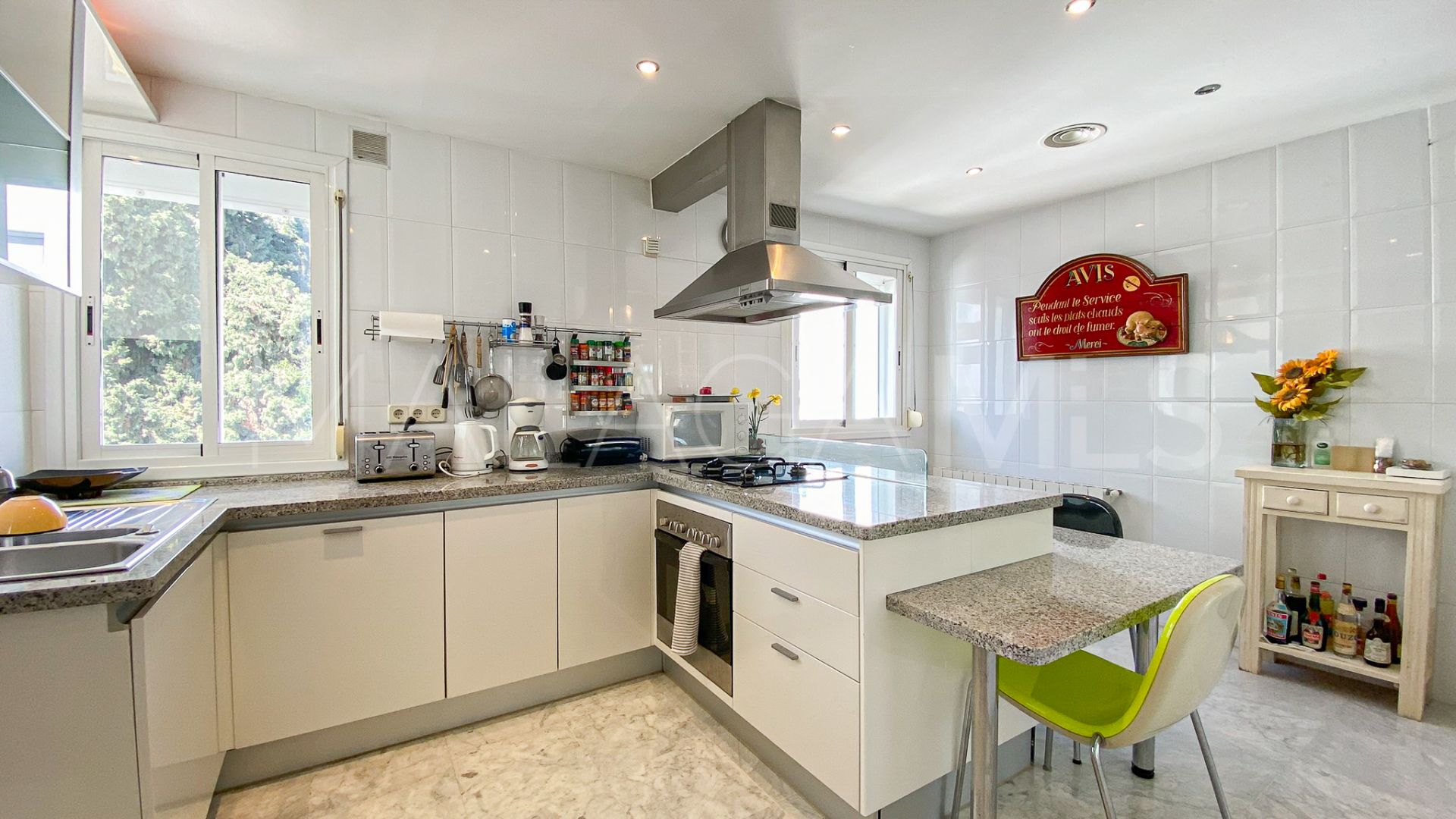 Atico duplex for sale de 3 bedrooms in Marbella Golden Mile
