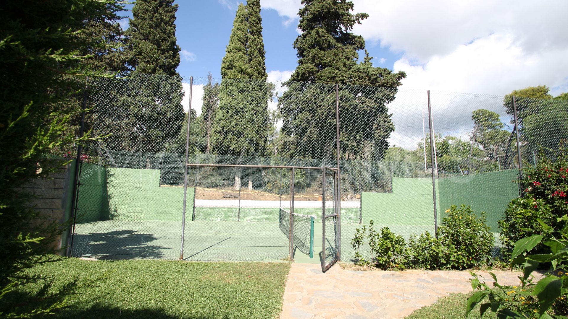 Atico duplex for sale de 3 bedrooms in Marbella Golden Mile