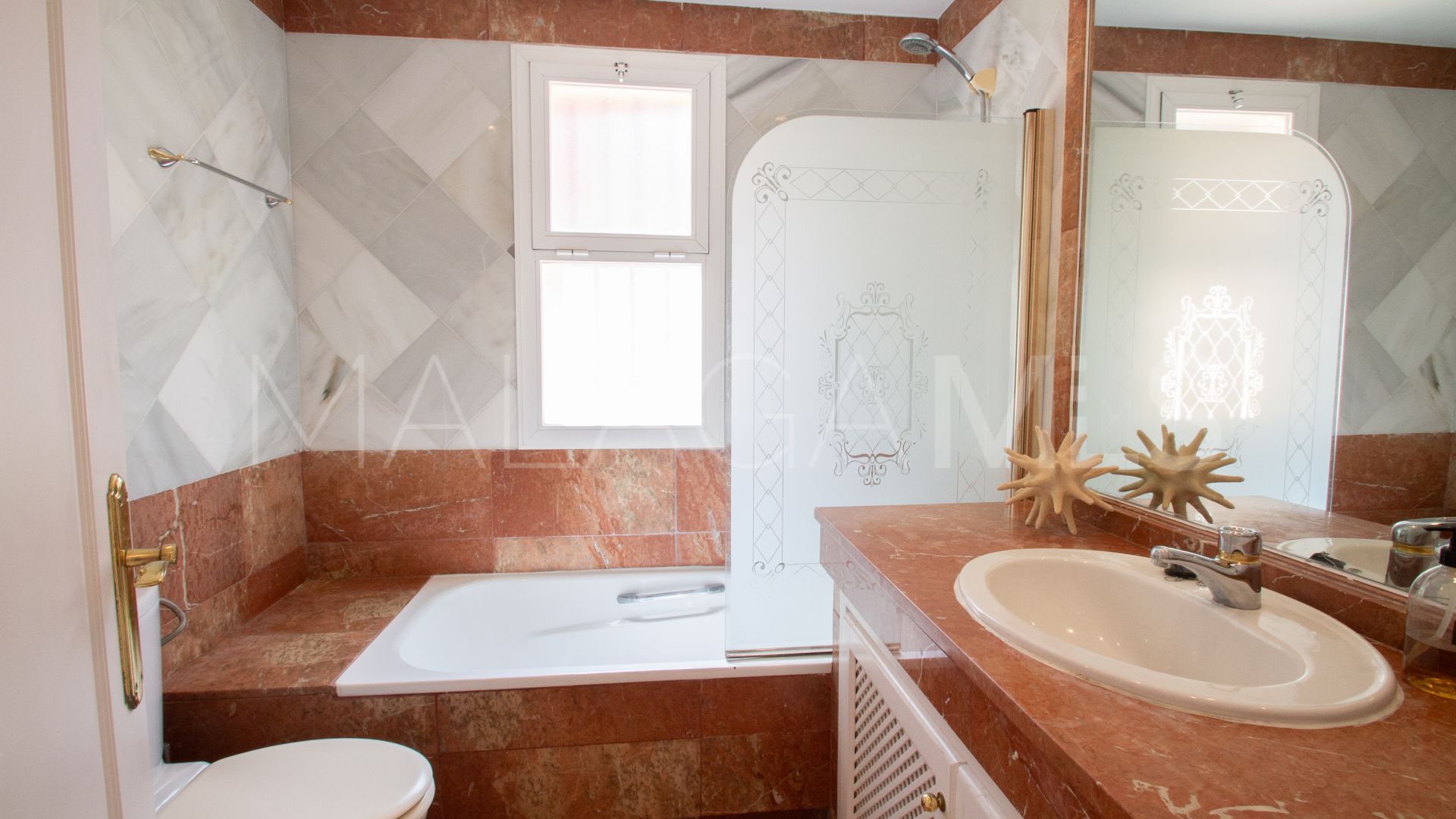 Maison de ville for sale in Marbella Golden Mile