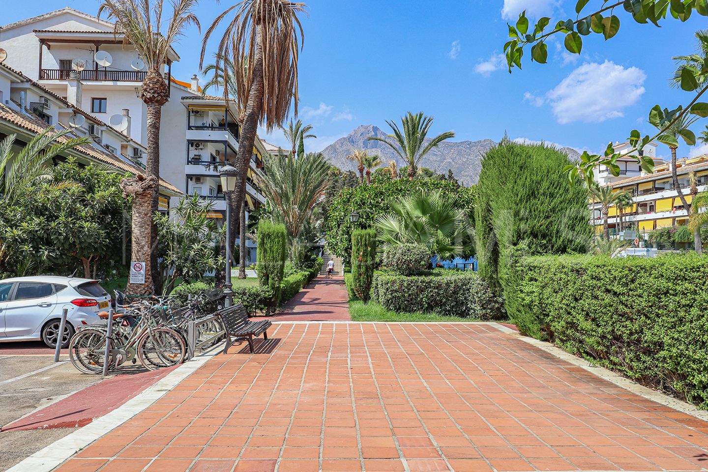 Appartement rez de chaussée for sale in Marbella Golden Mile