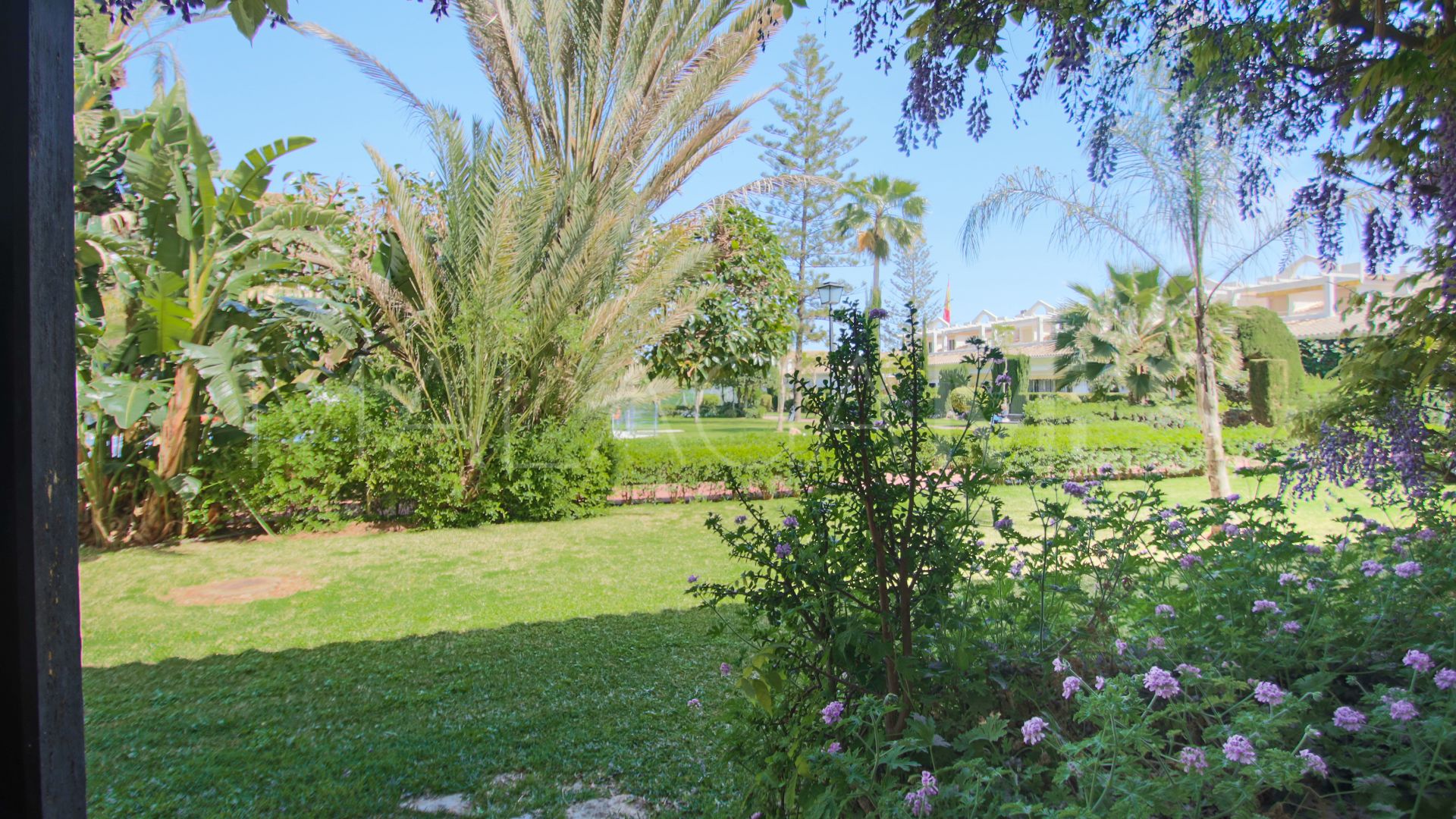 Ground floor apartment in Marbella Golden Mile for sale