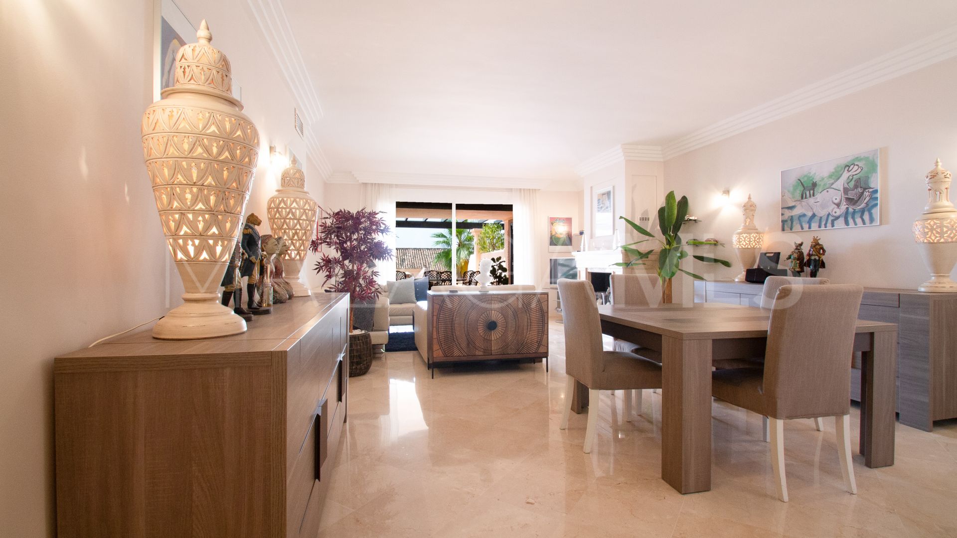 Erdgeschosswohnung for sale in Nueva Andalucia