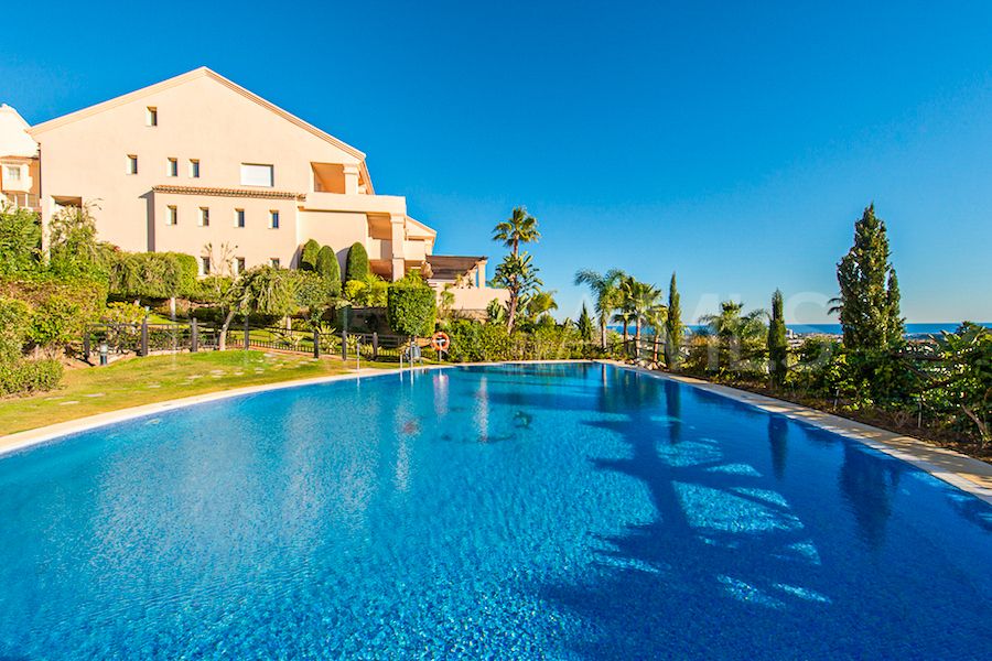 Erdgeschosswohnung for sale in Nueva Andalucia