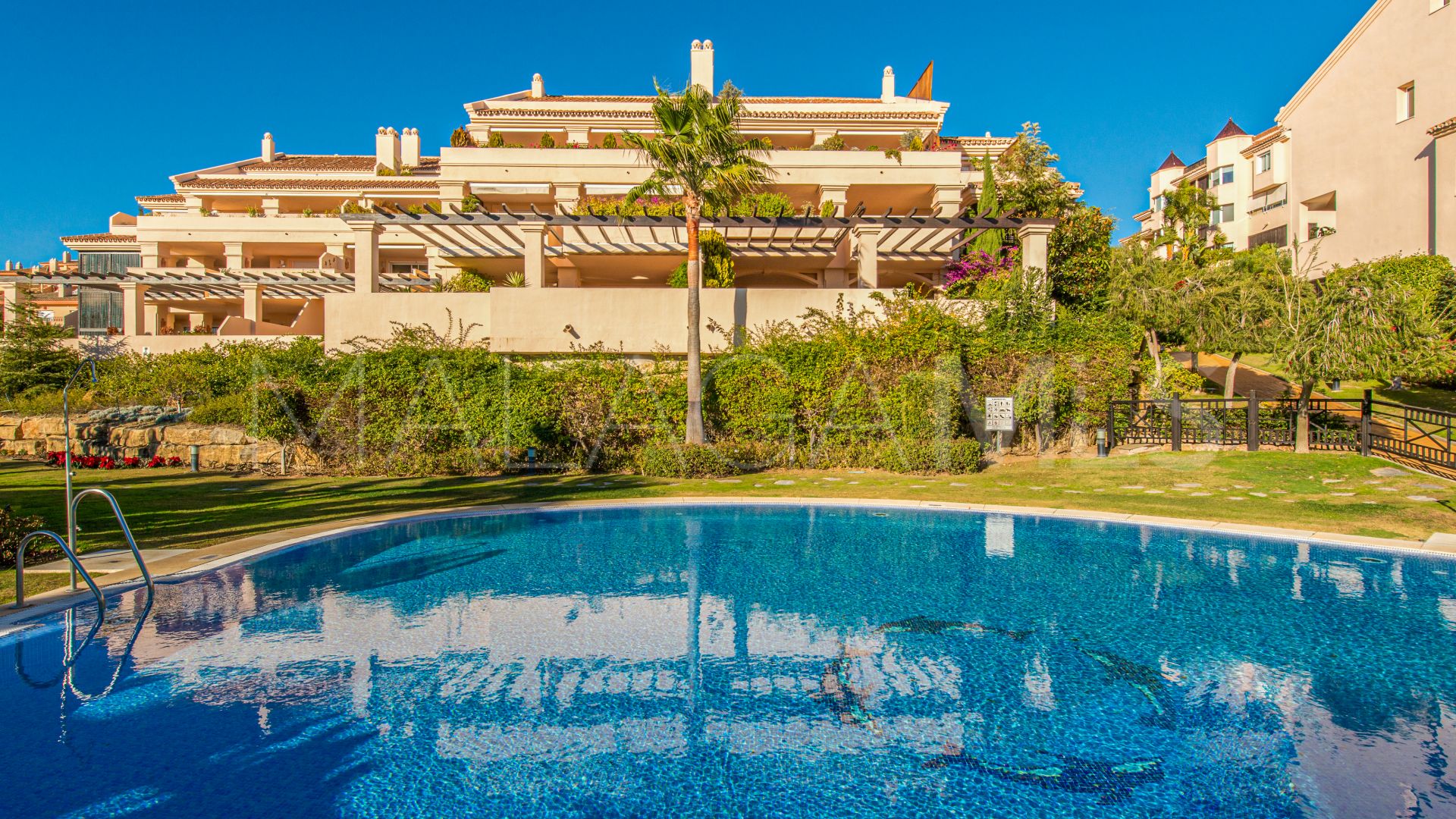 Erdgeschosswohnung for sale in Nueva Andalucia