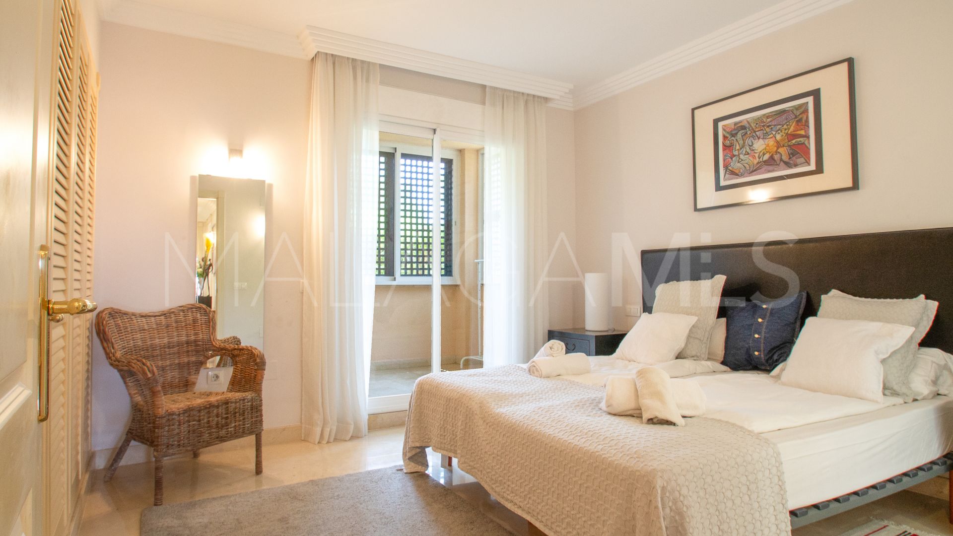 Erdgeschosswohnung for sale in Nueva Andalucia