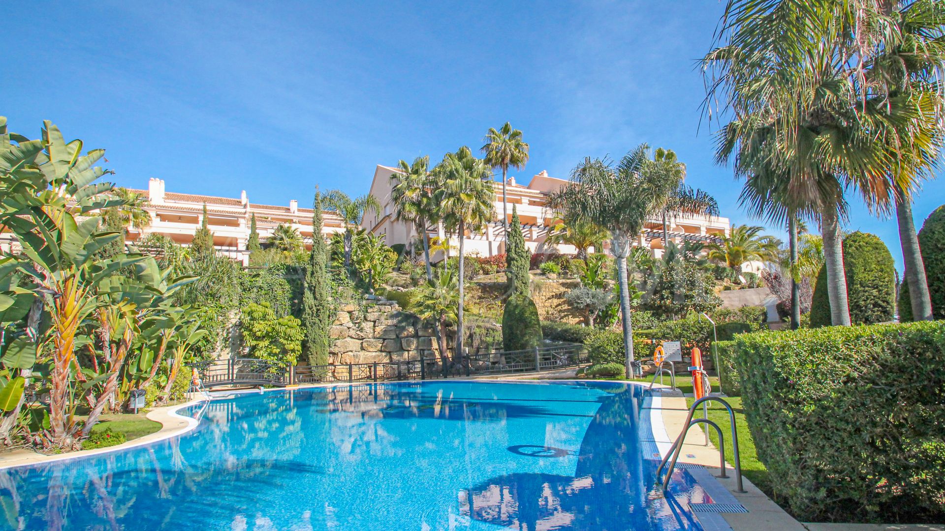 Erdgeschosswohnung for sale in Nueva Andalucia