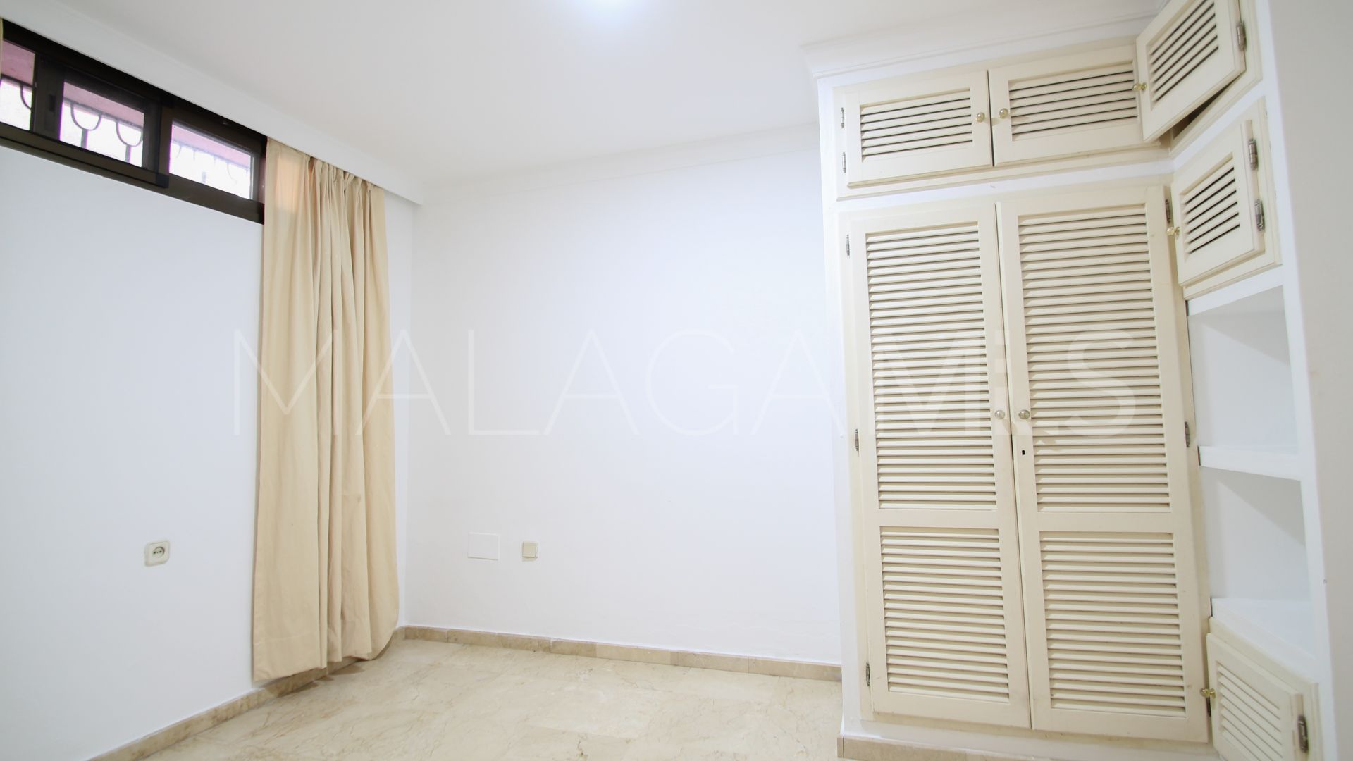 Villa for sale in Los Monteros