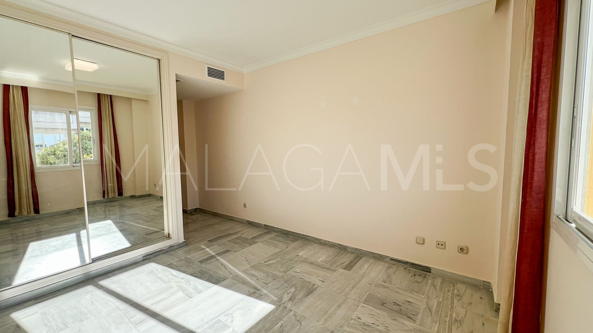 Lägenhet for sale in Marbella Golden Mile