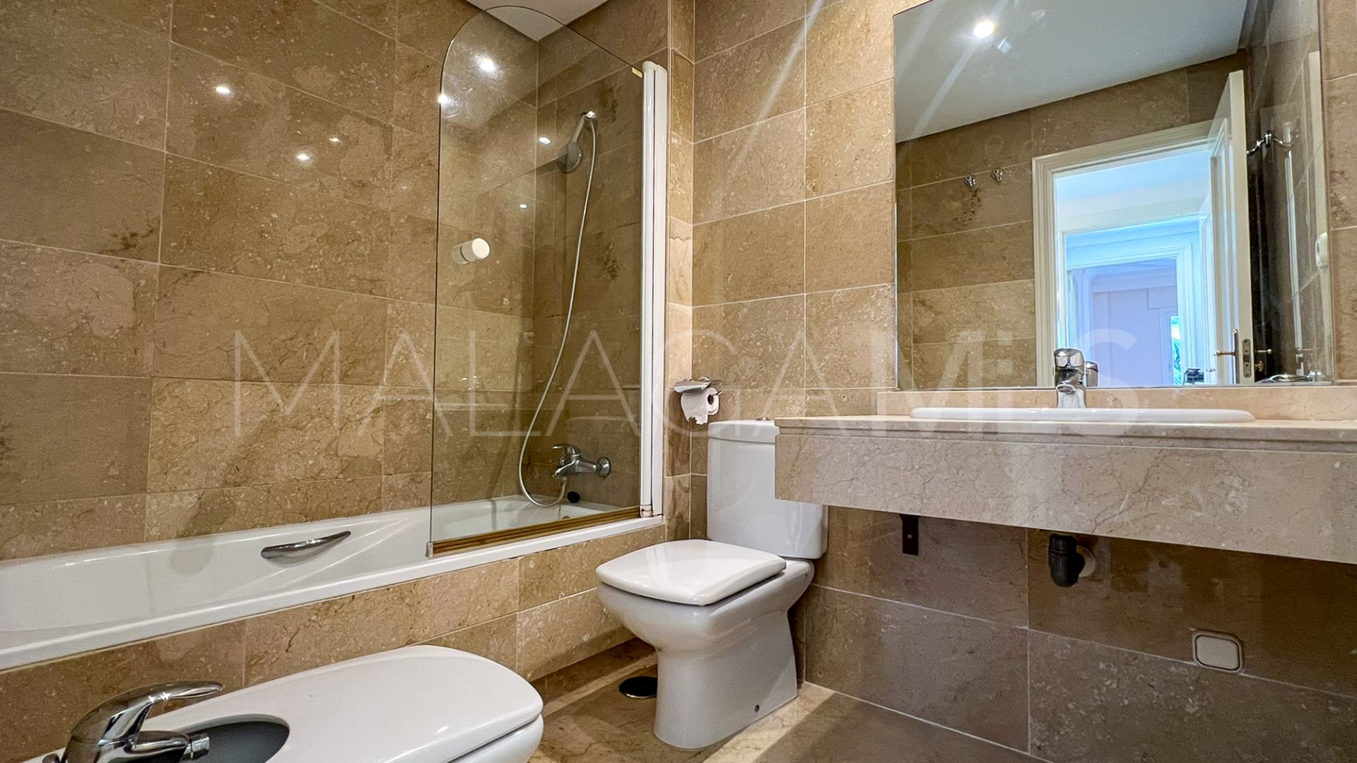 Lägenhet for sale in Marbella Golden Mile