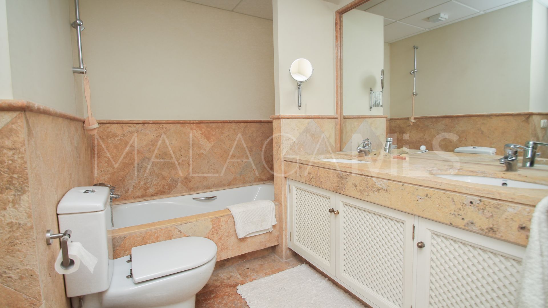 For sale Zahara de Istan town house with 3 bedrooms