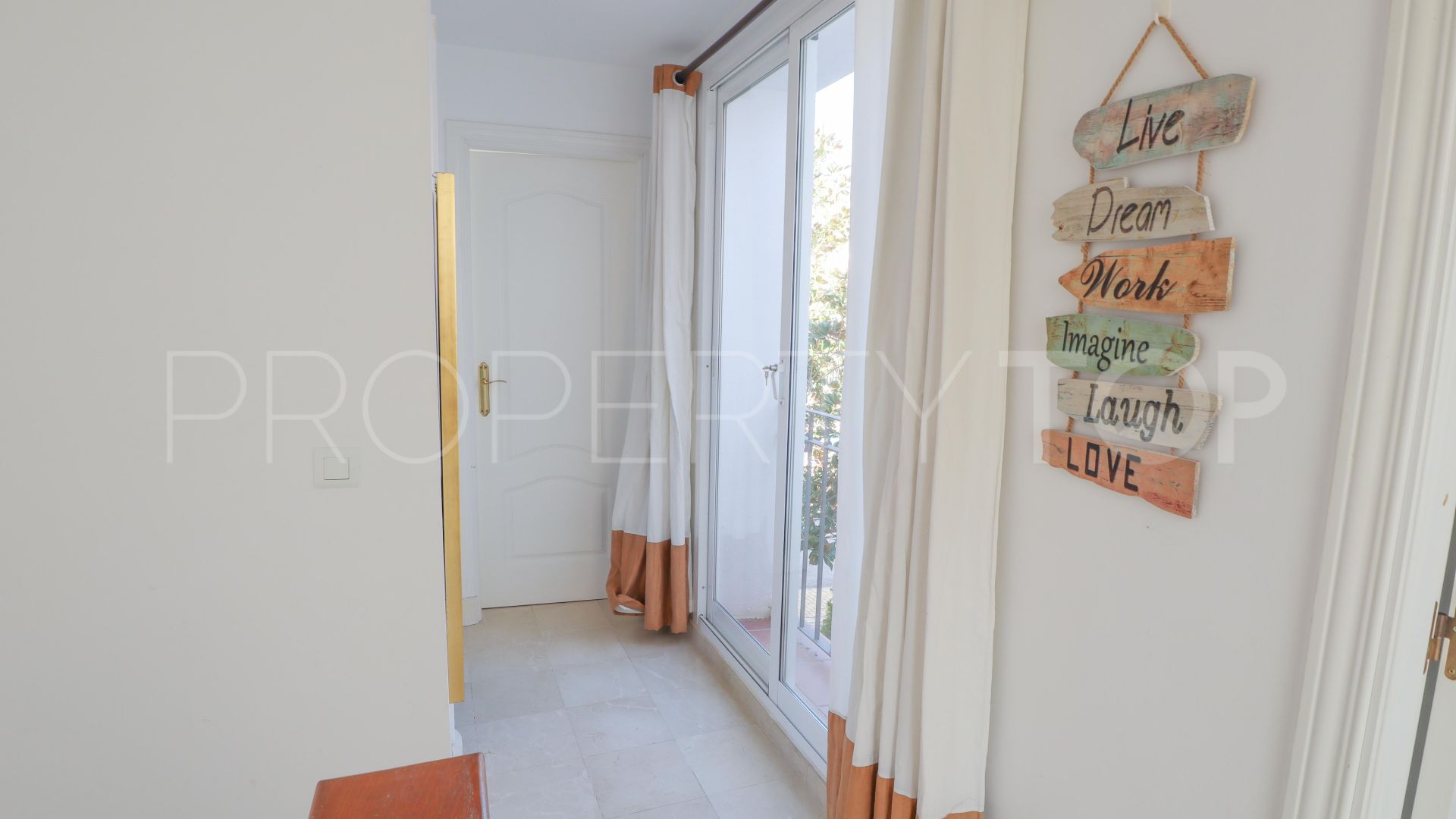 Nueva Andalucia town house for sale