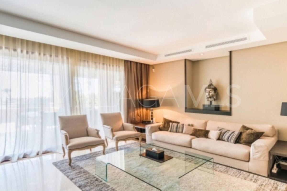 2 bedrooms ground floor apartment in Marbella - Puerto Banus for sale