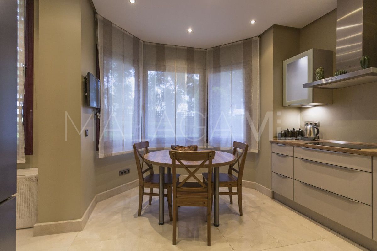 2 bedrooms ground floor apartment in Marbella - Puerto Banus for sale