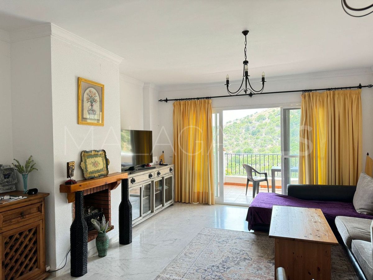 For sale apartment in Calahonda