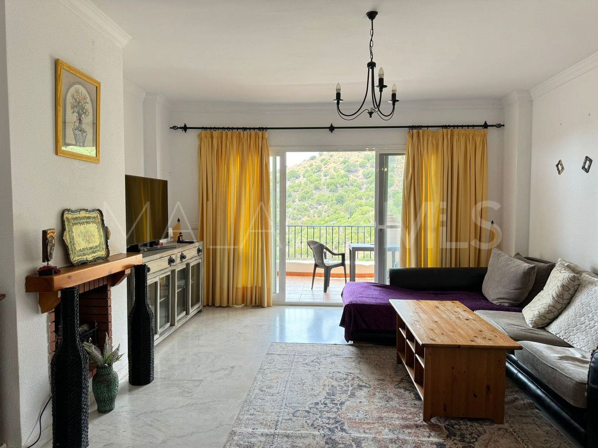 For sale apartment in Calahonda