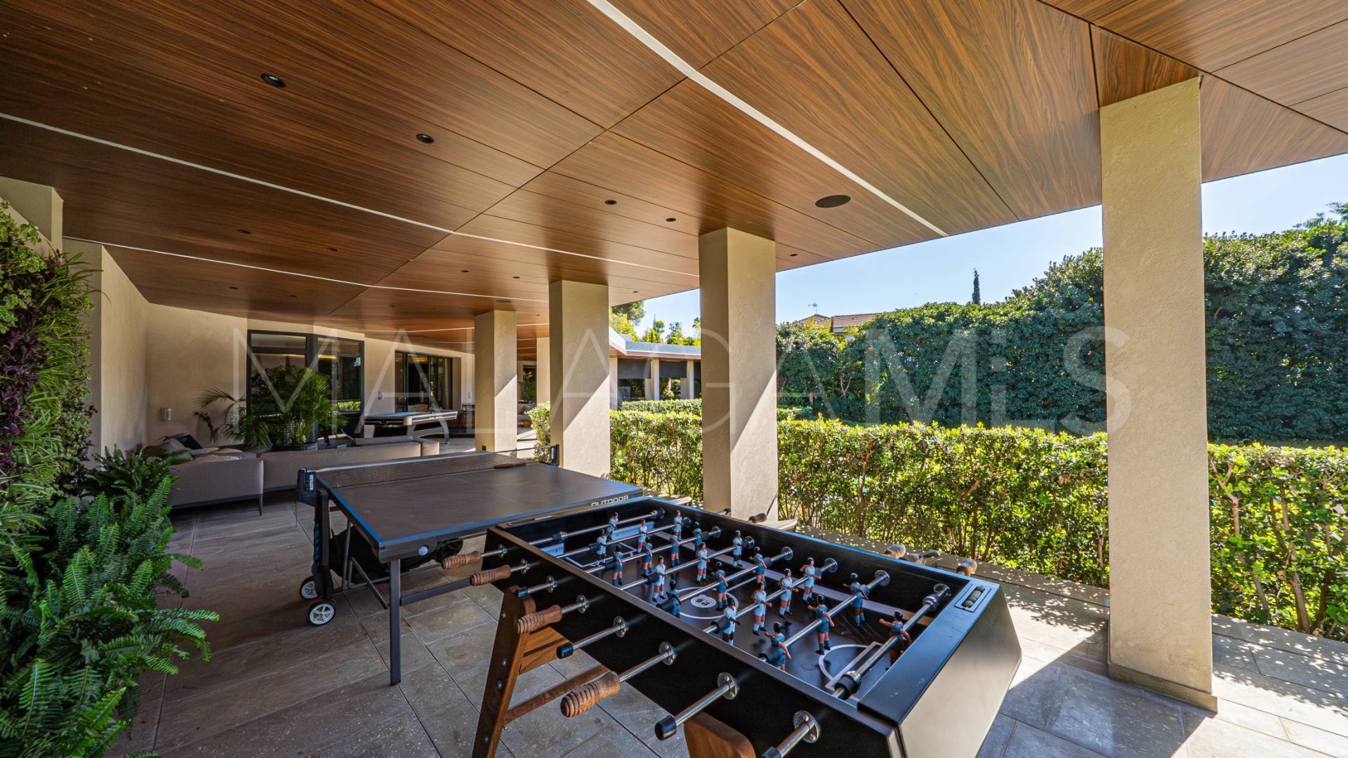 Villa for sale in Guadalmina Baja