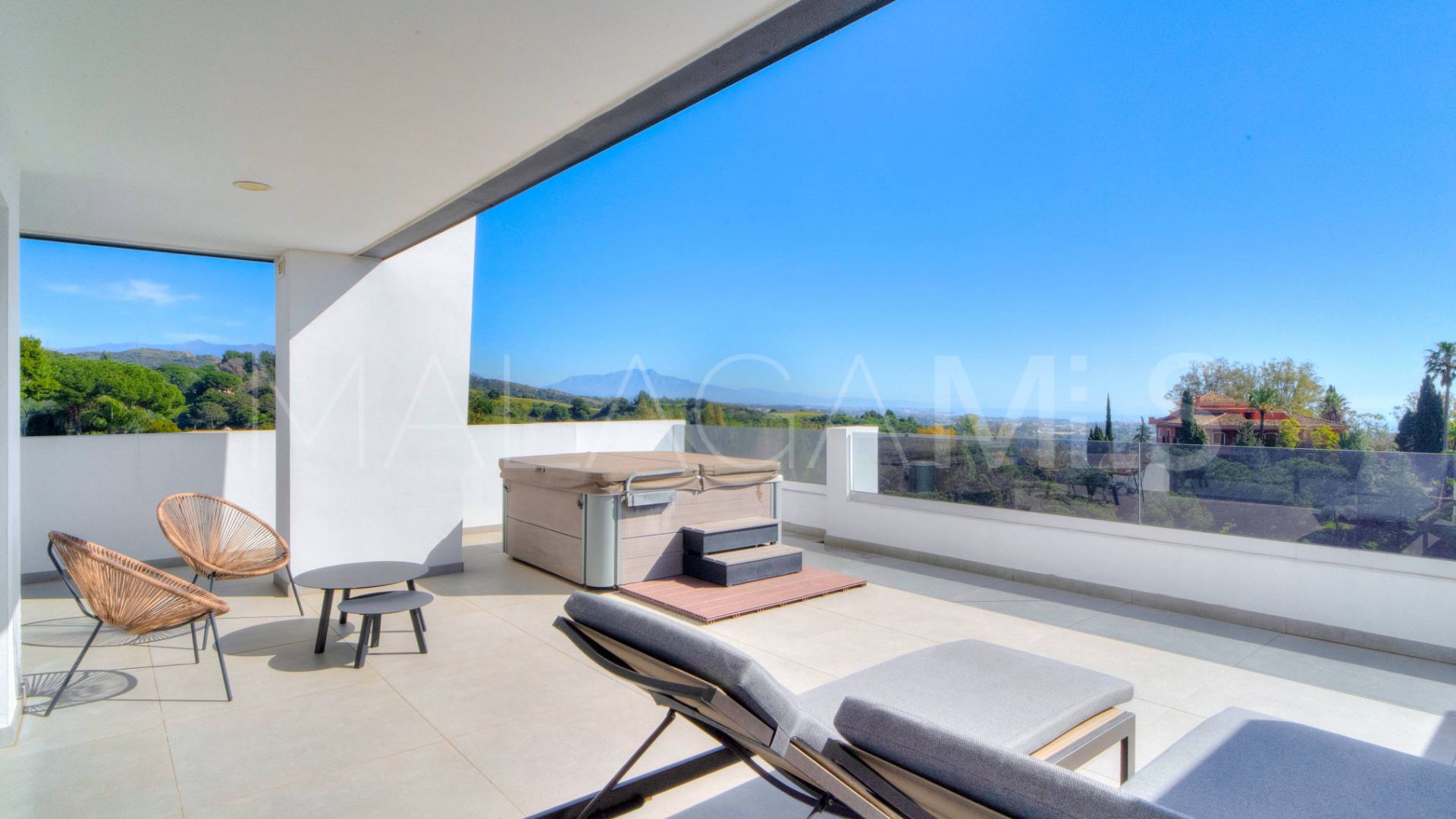 4 bedrooms duplex penthouse in Altos de Estepona for sale