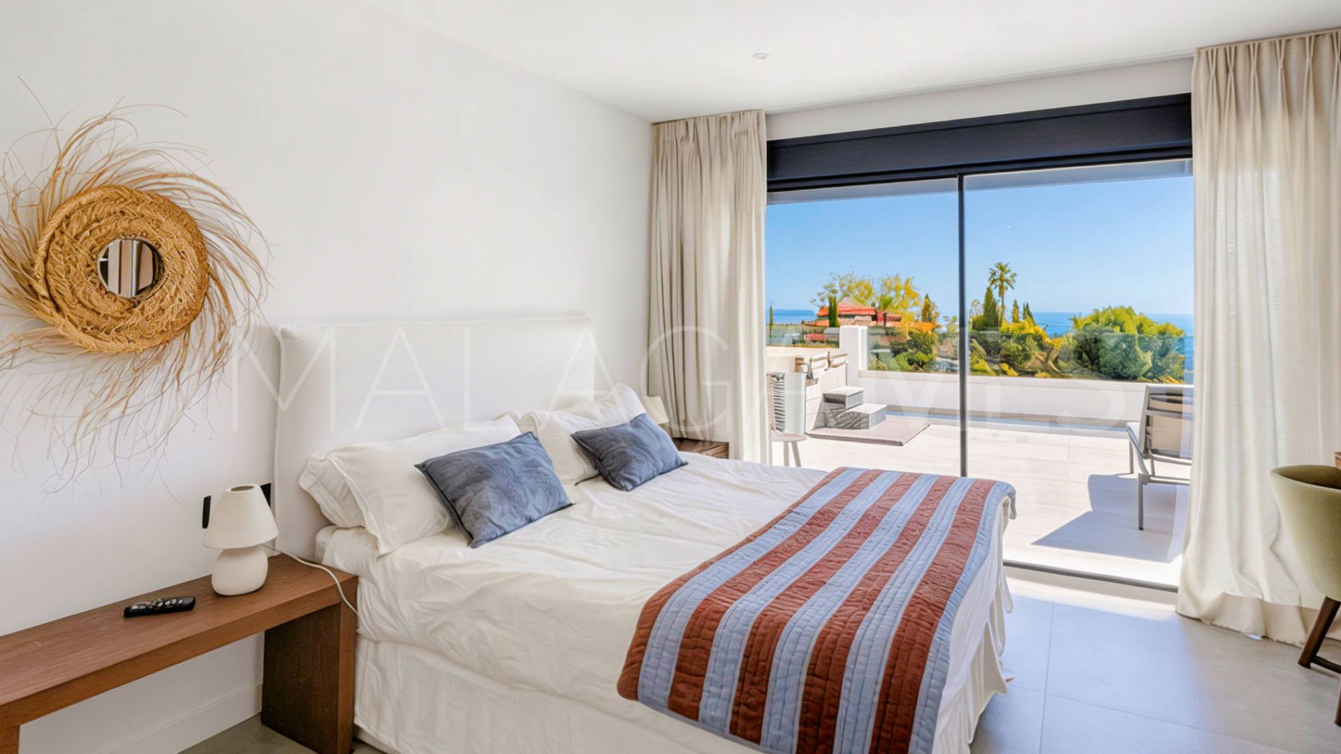 4 bedrooms duplex penthouse in Altos de Estepona for sale
