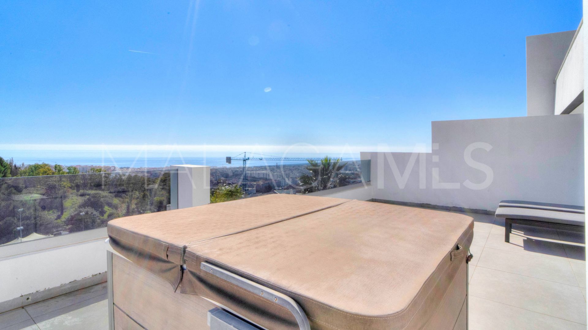 4 bedrooms duplex penthouse in Altos de Estepona for sale