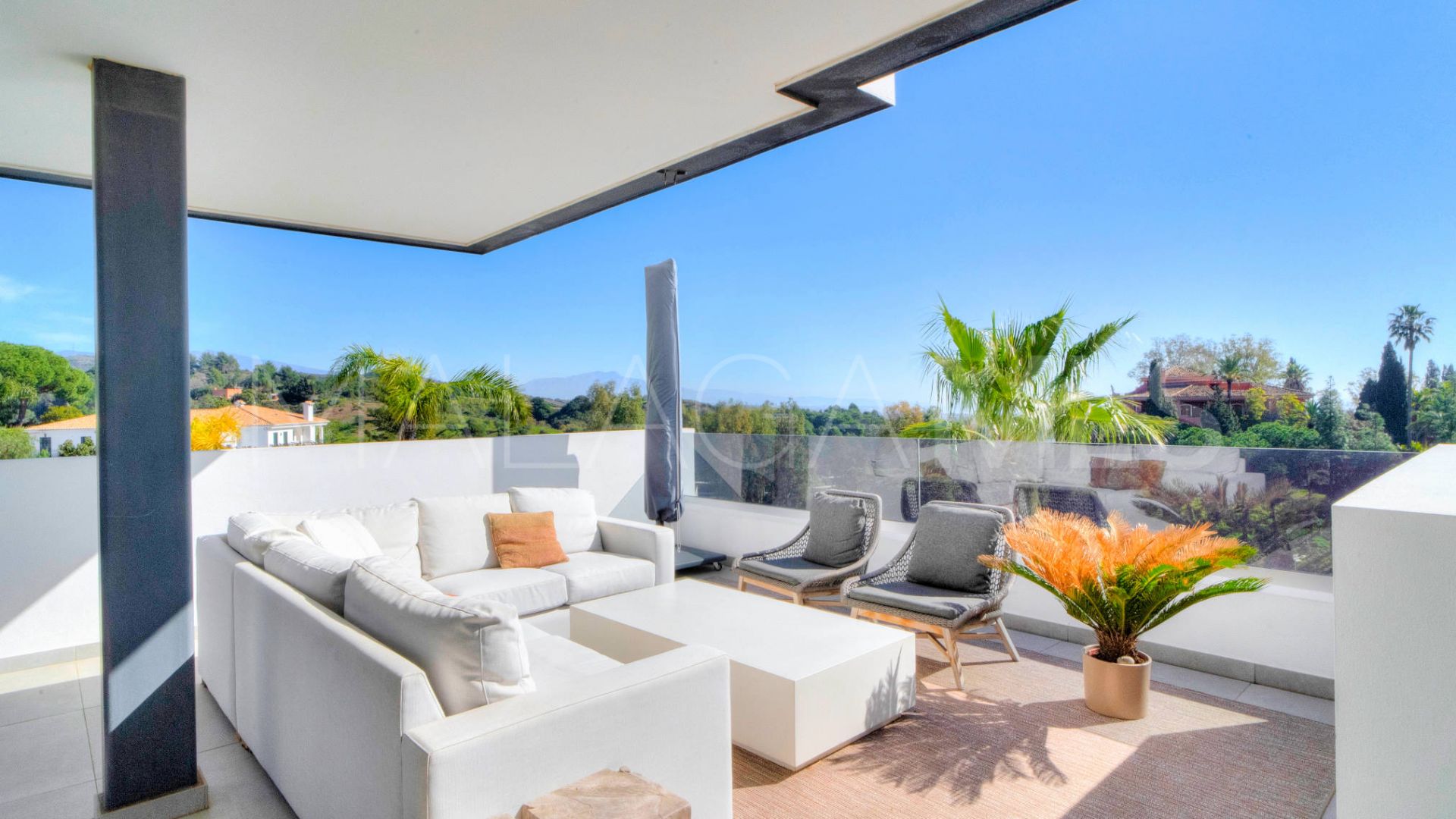 4 bedrooms duplex penthouse in Altos de Estepona for sale