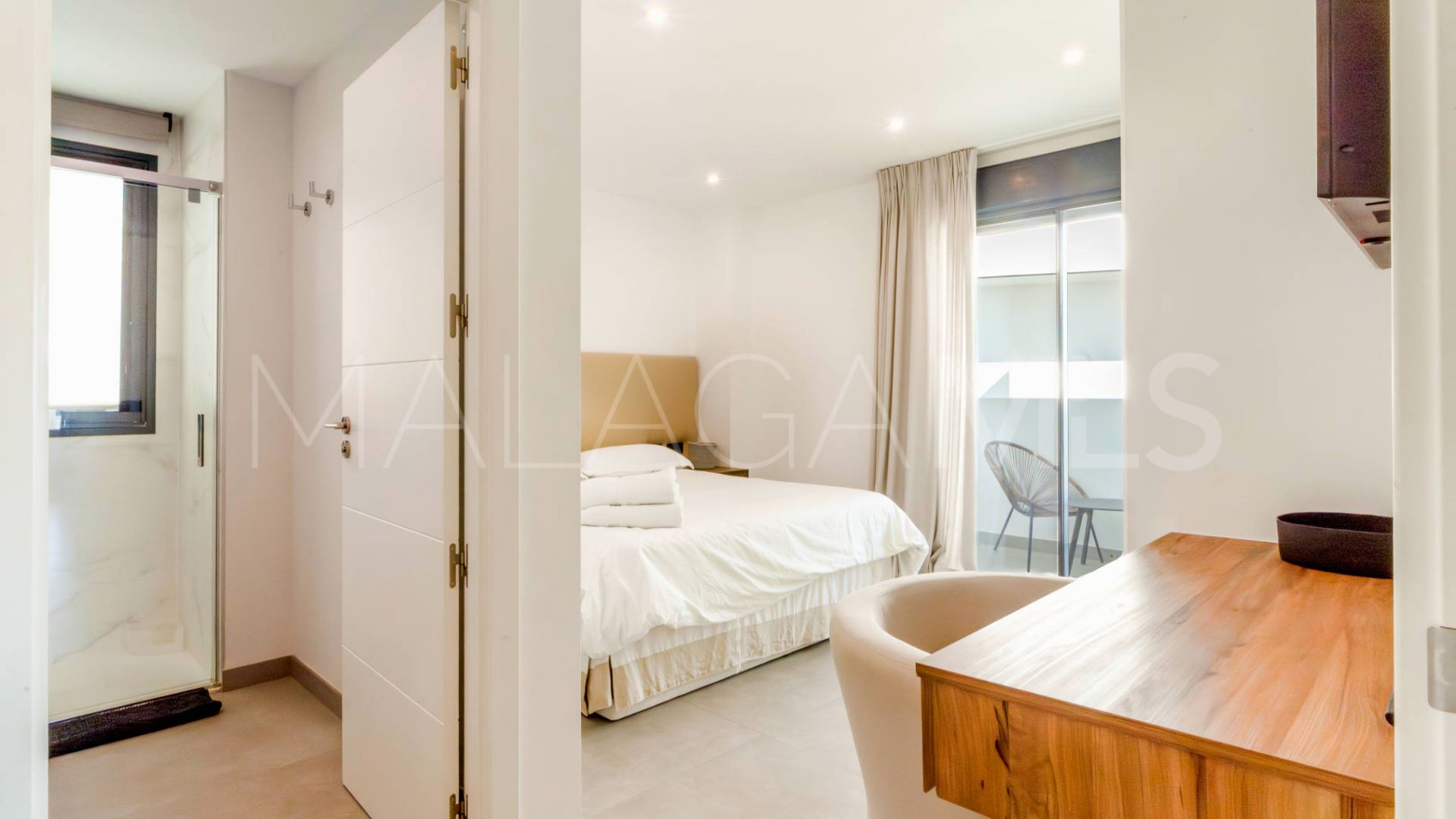 4 bedrooms duplex penthouse in Altos de Estepona for sale