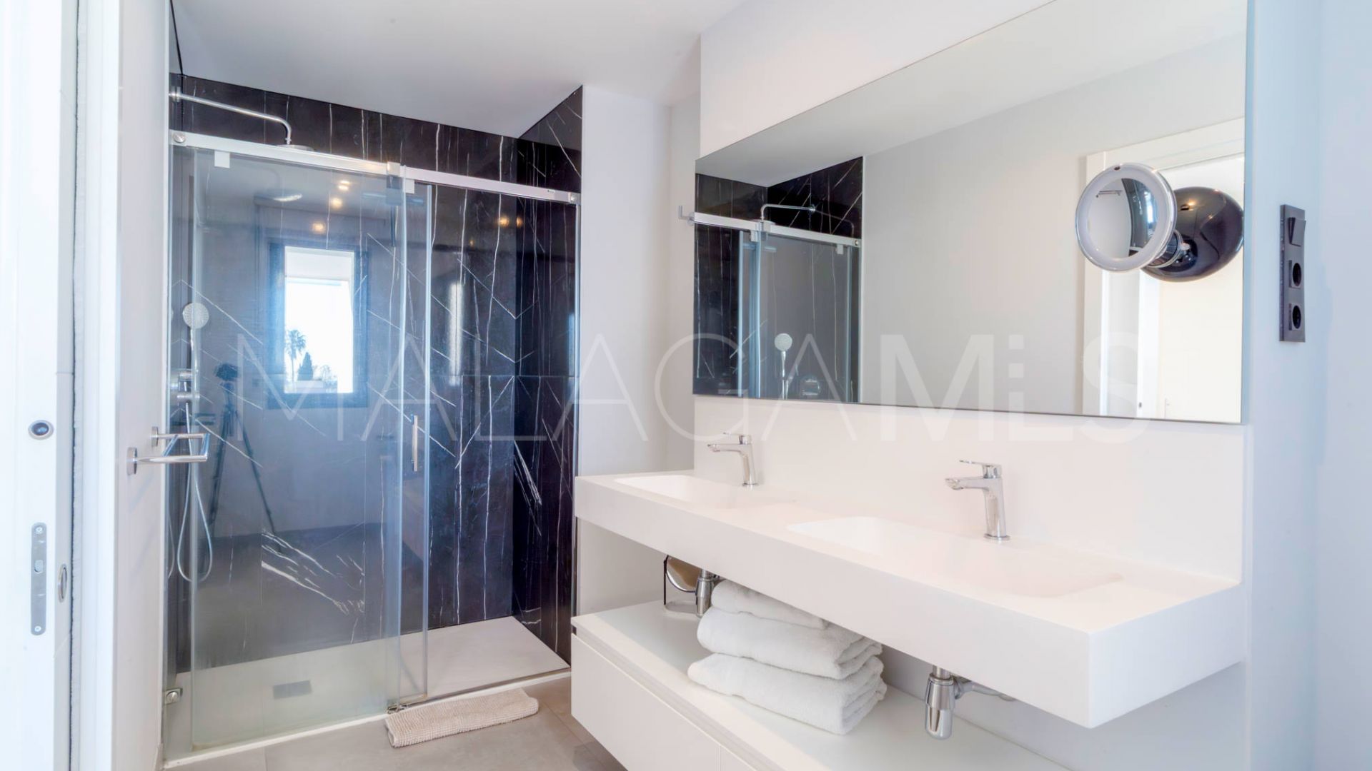 4 bedrooms duplex penthouse in Altos de Estepona for sale