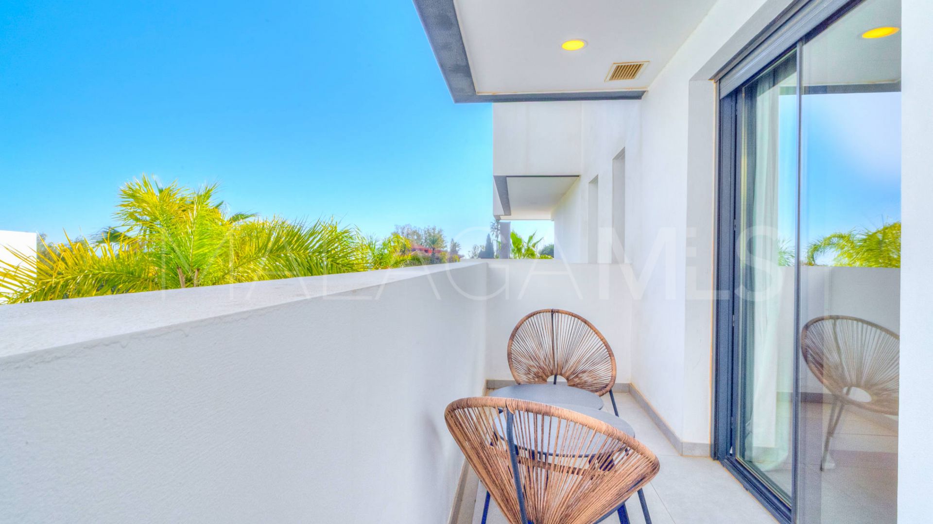 4 bedrooms duplex penthouse in Altos de Estepona for sale