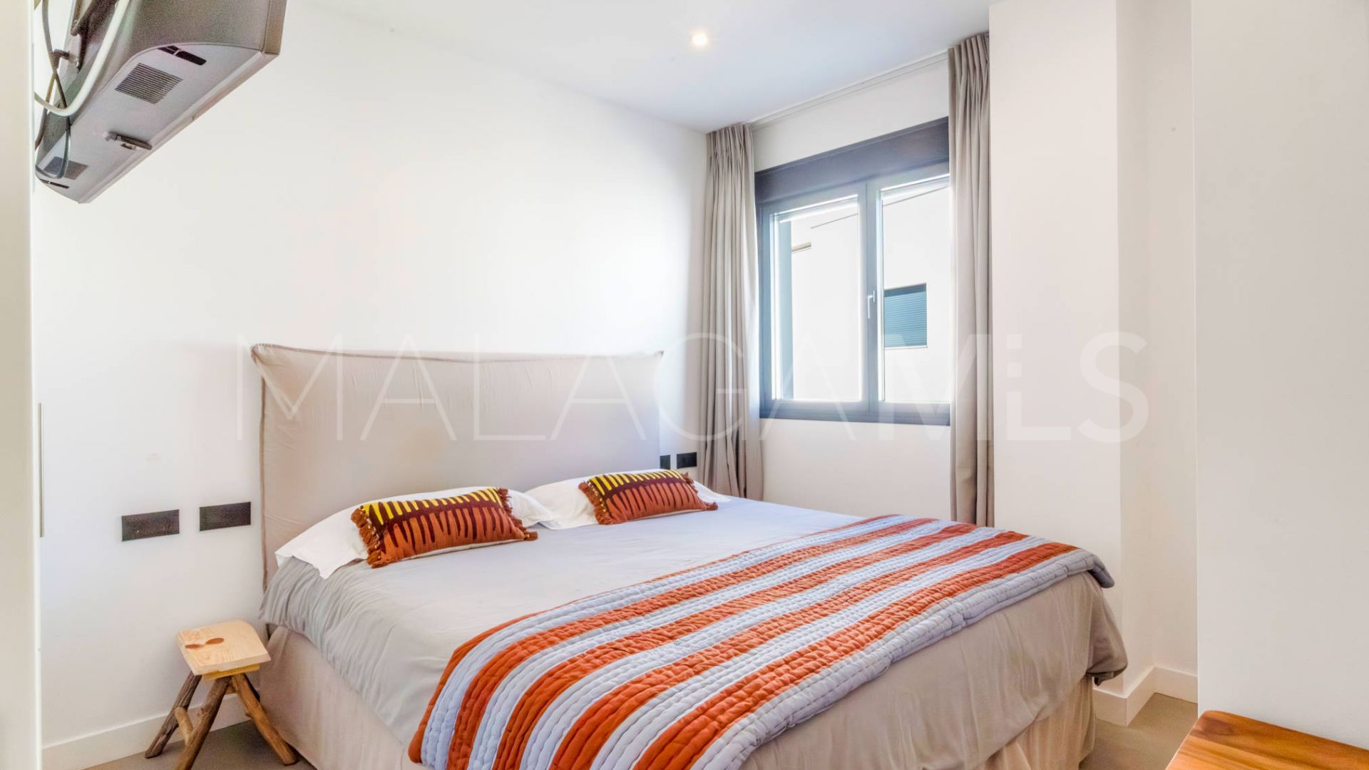 4 bedrooms duplex penthouse in Altos de Estepona for sale