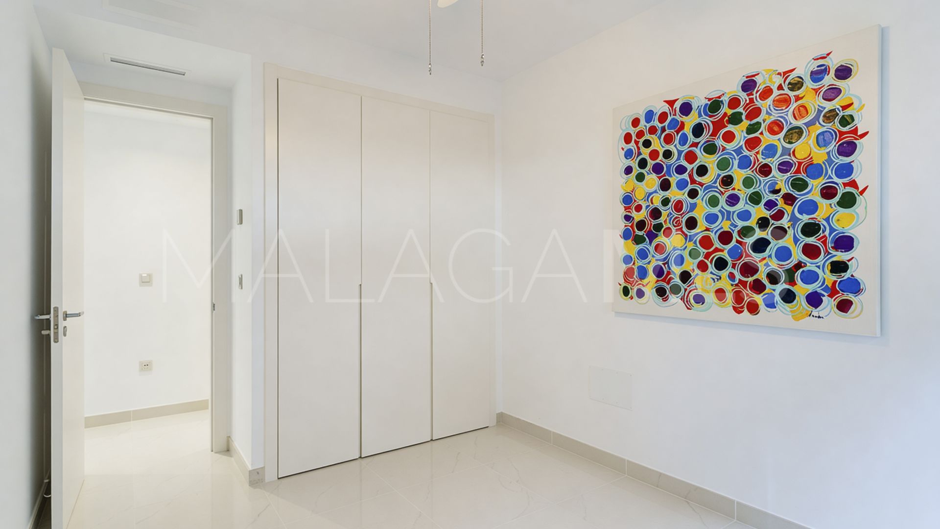 For sale 3 bedrooms apartment in New Golden Mile