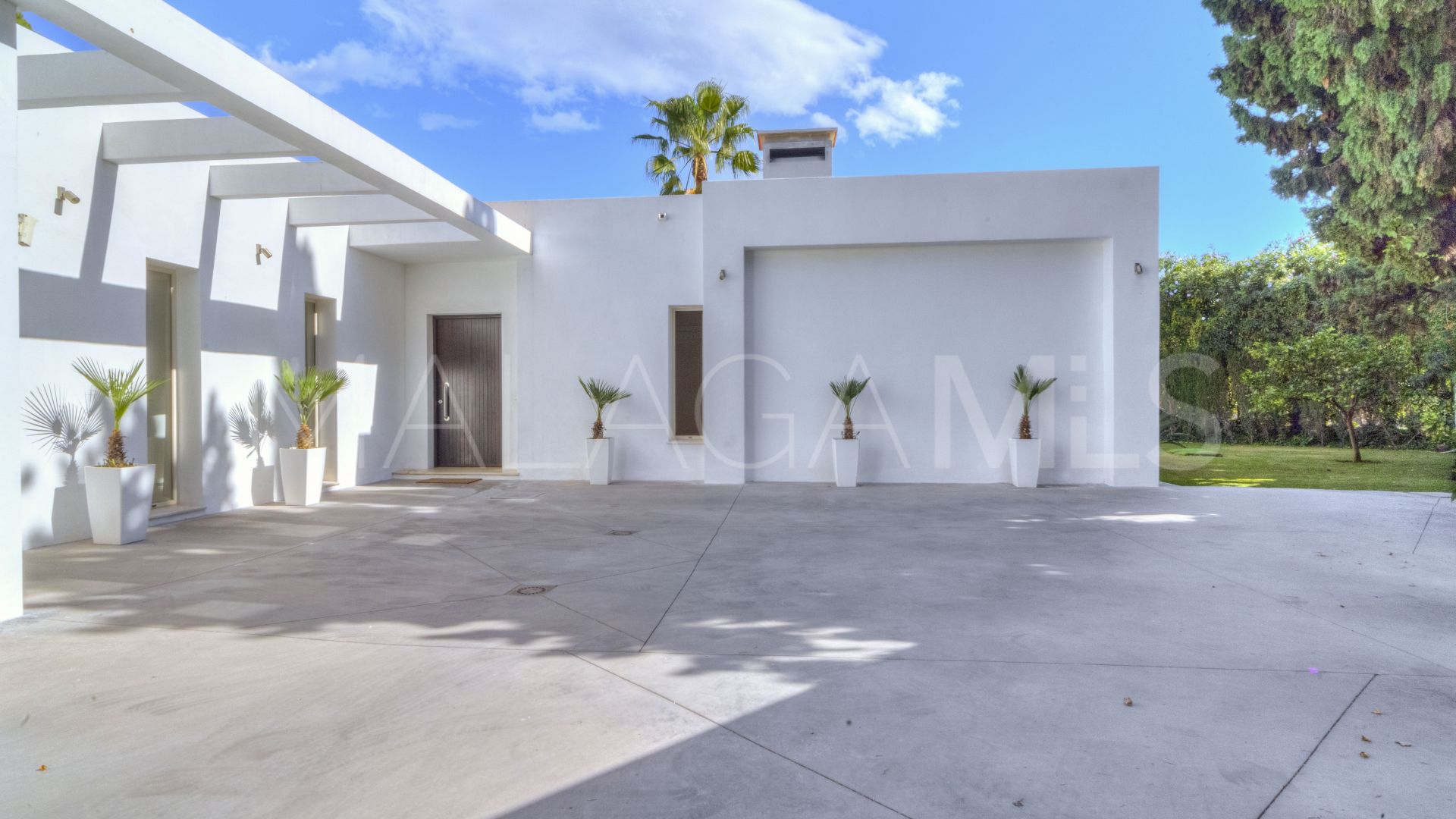Villa for sale in Casasola