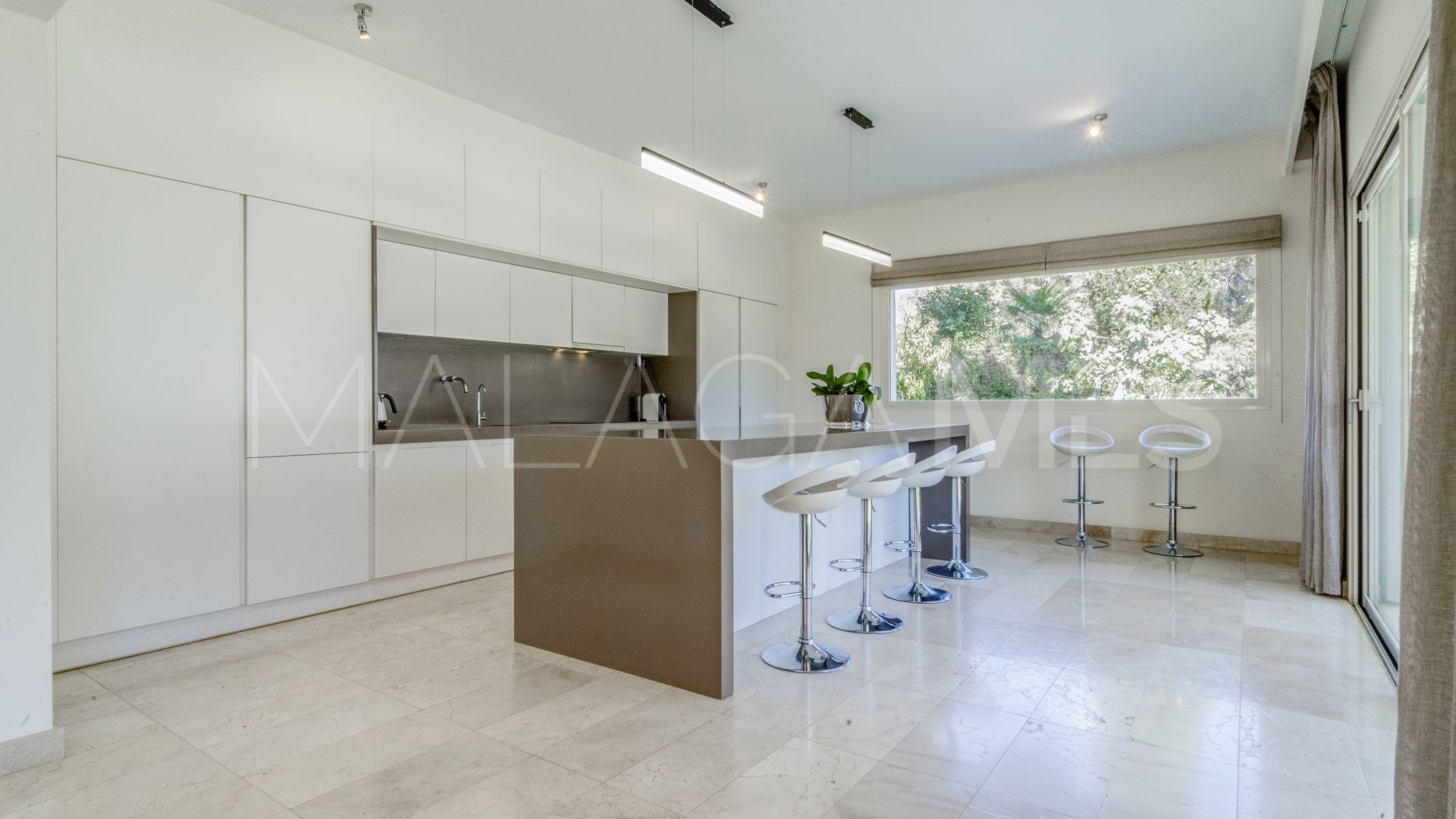 Villa for sale in Casasola